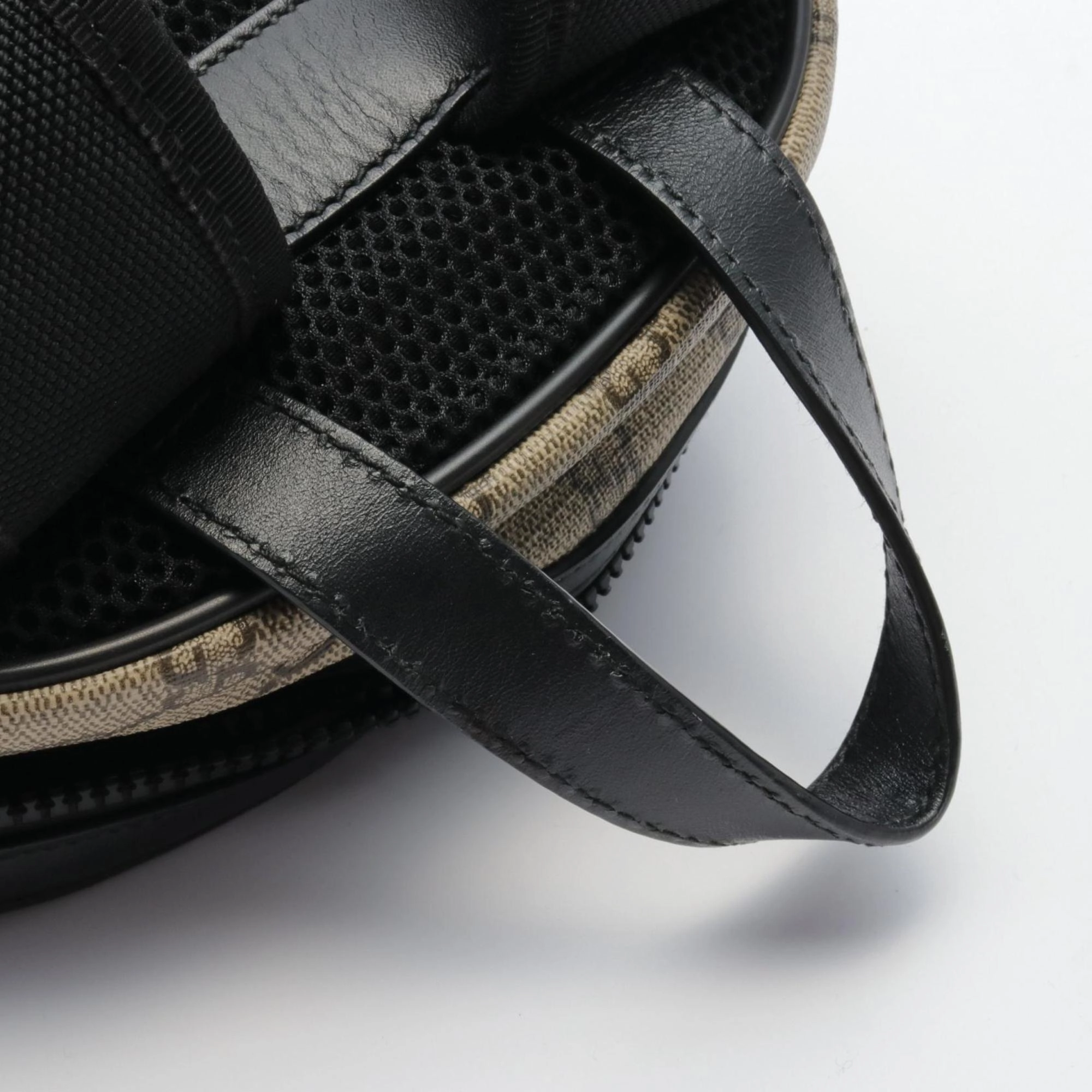 Gucci   Coated Canvas Leather Backpack (Pre-Owned)