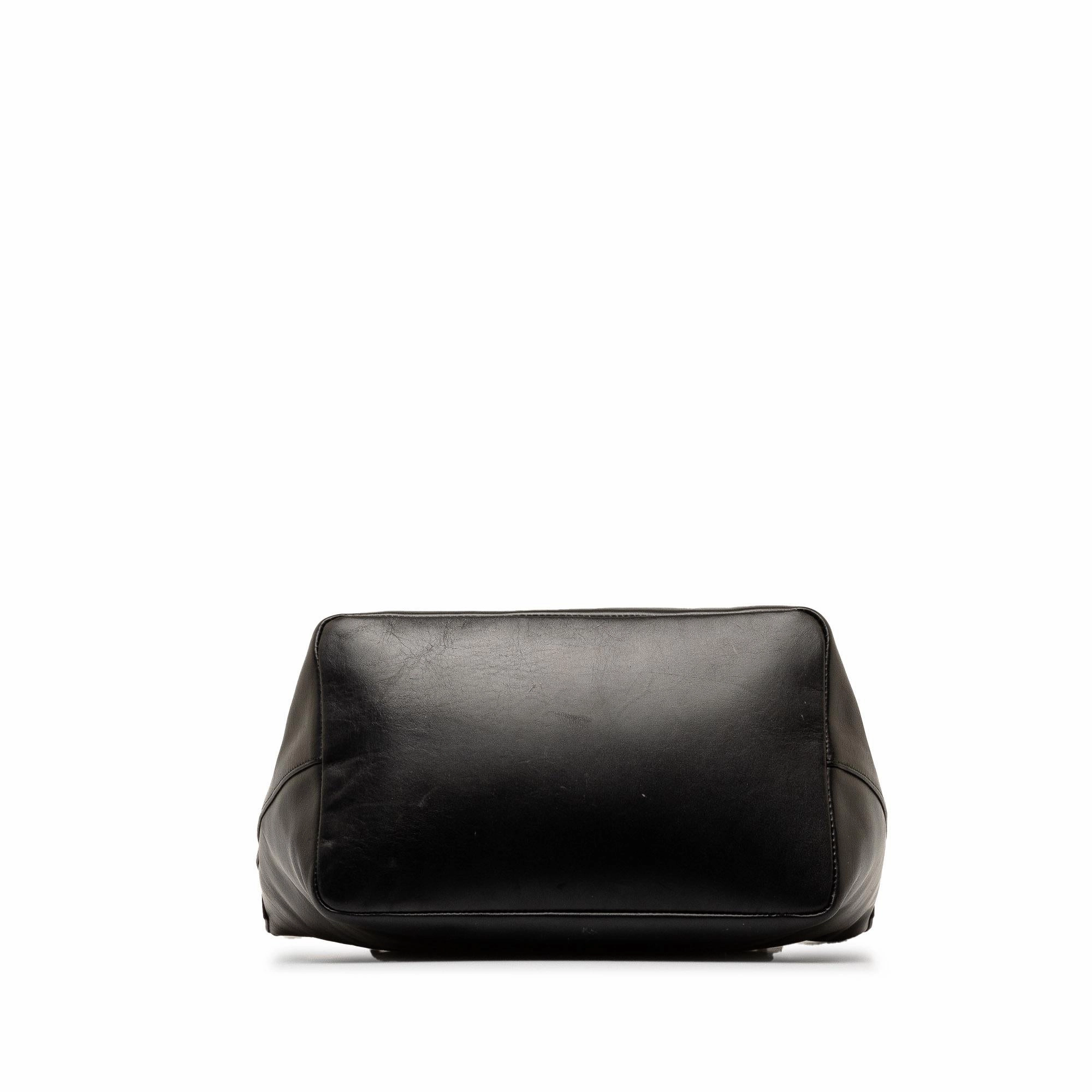 Gucci Bamboo Leather Shoulder Bag (SHG-h3pFCT)