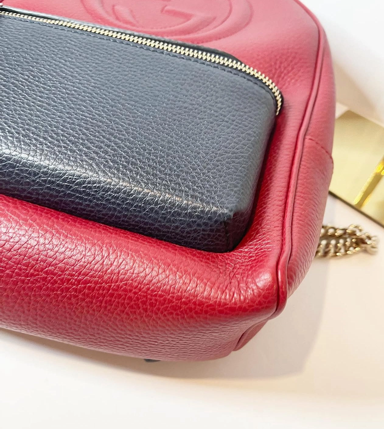 GUCCI Bi-Colour Soho Chain backpack red/navy blue leather