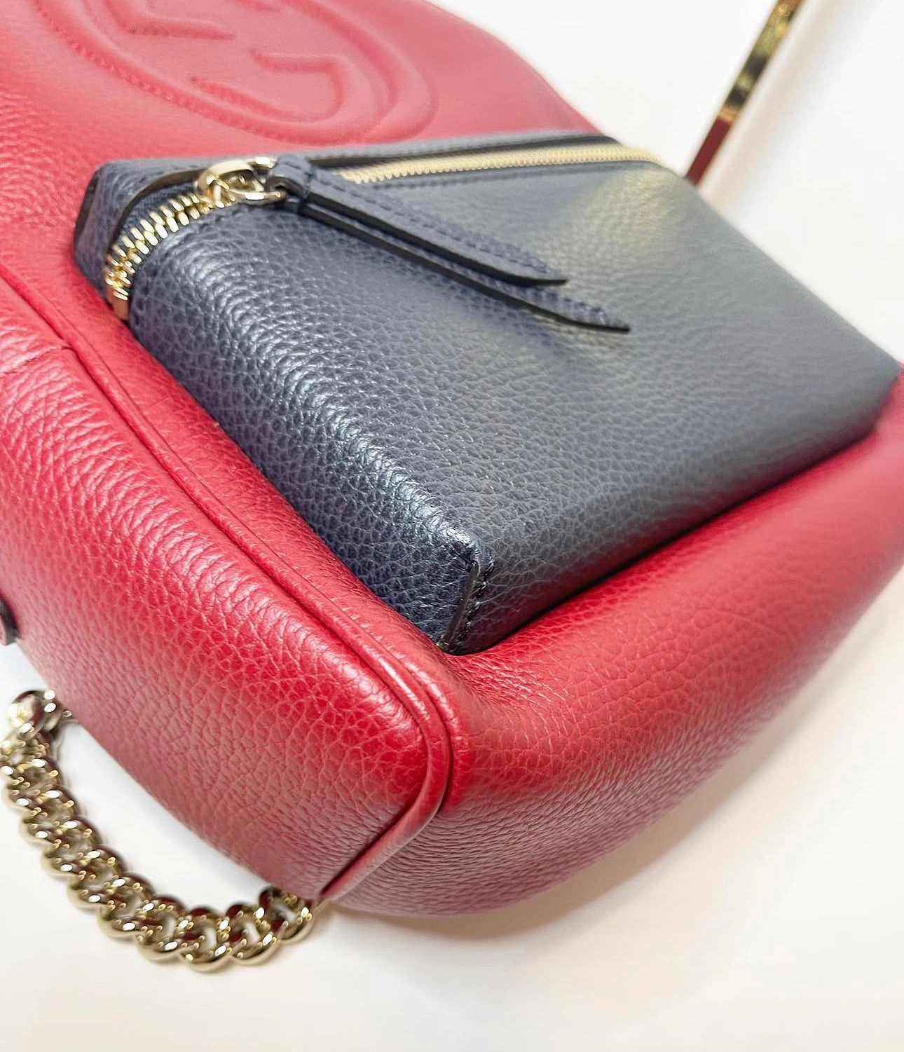 GUCCI Bi-Colour Soho Chain backpack red/navy blue leather