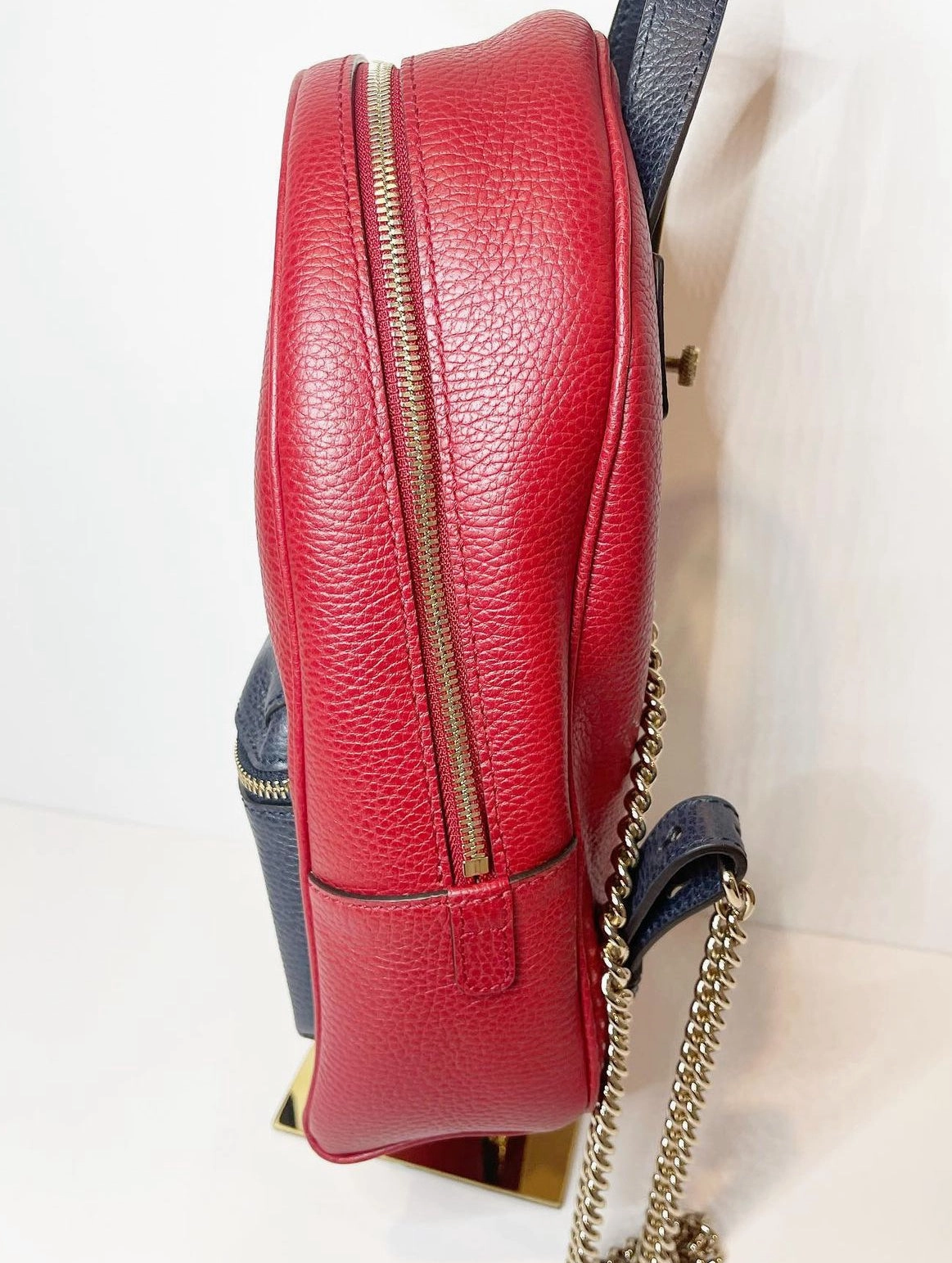 GUCCI Bi-Colour Soho Chain backpack red/navy blue leather