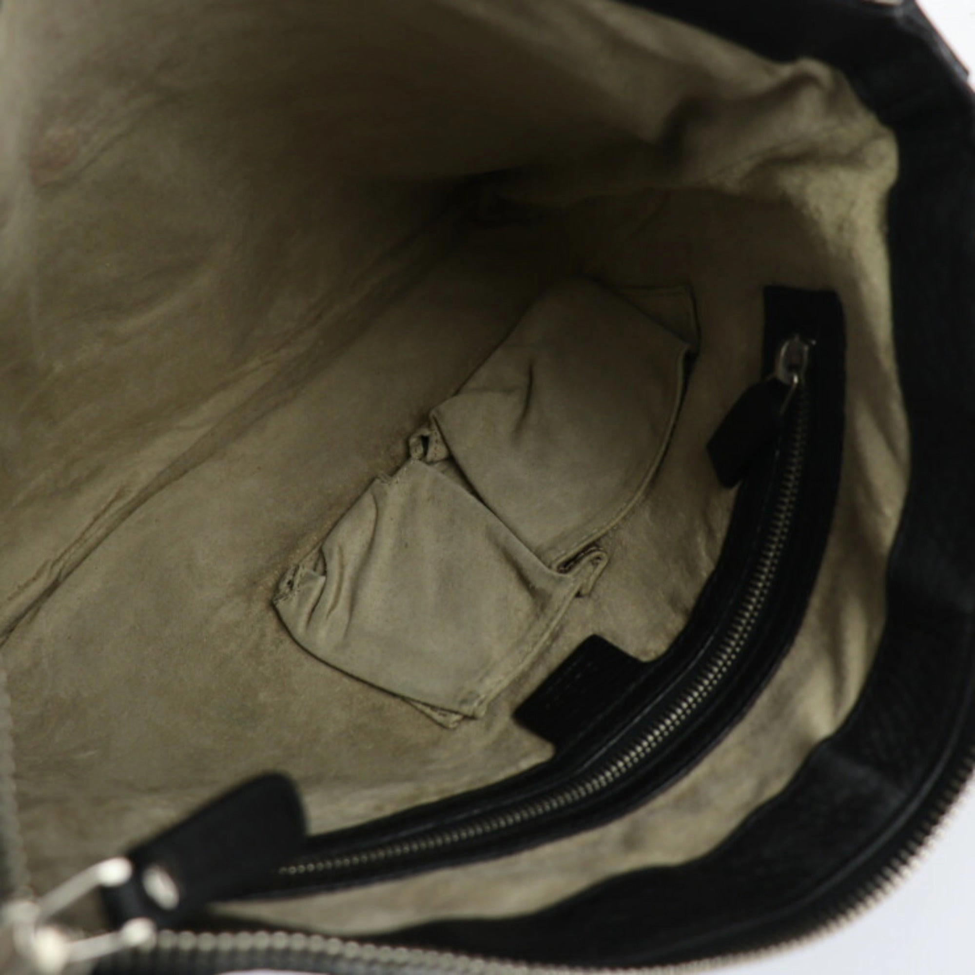 Gucci Black Leather Messenger Bag Shoulder Bag ()