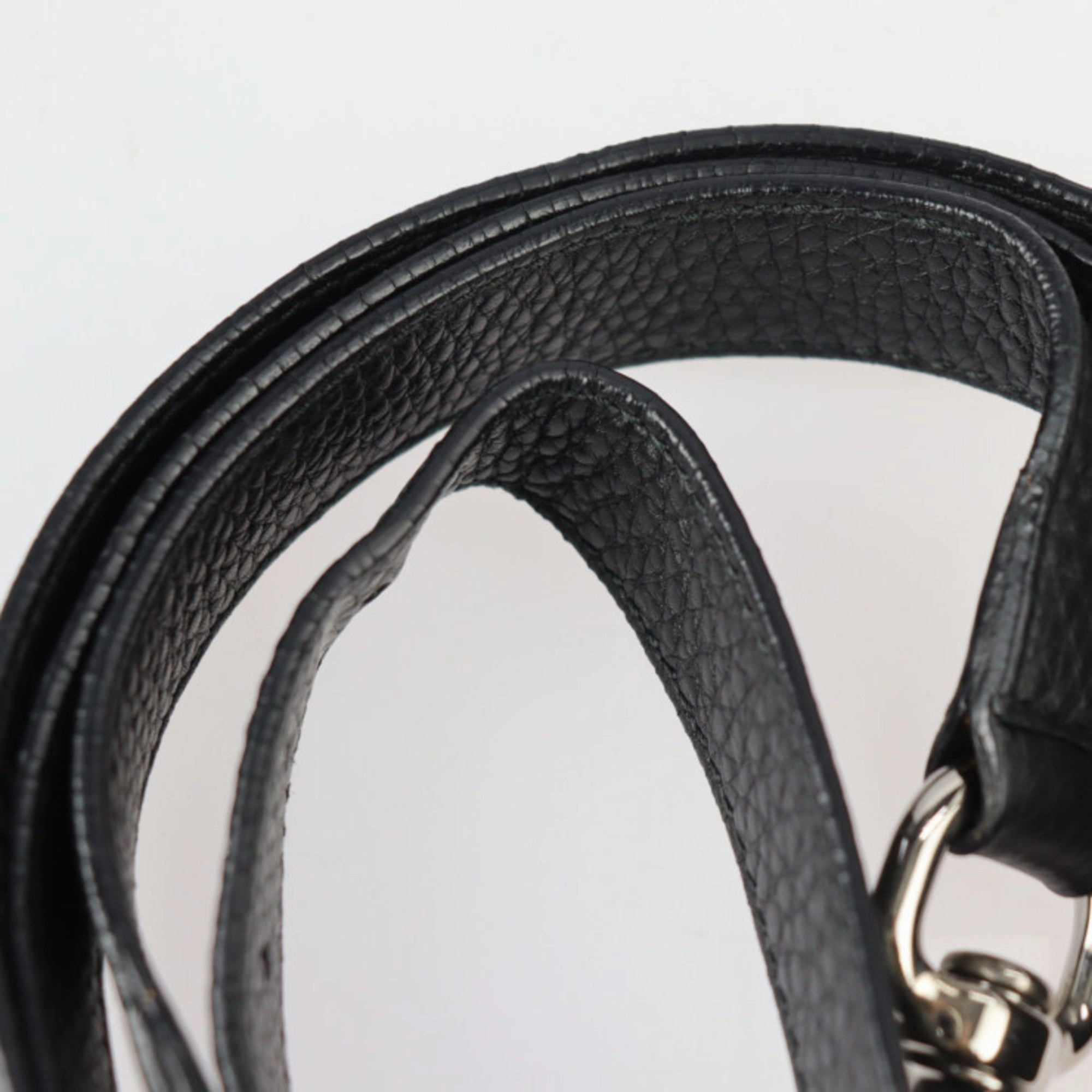 Gucci Black Leather Messenger Bag Shoulder Bag ()