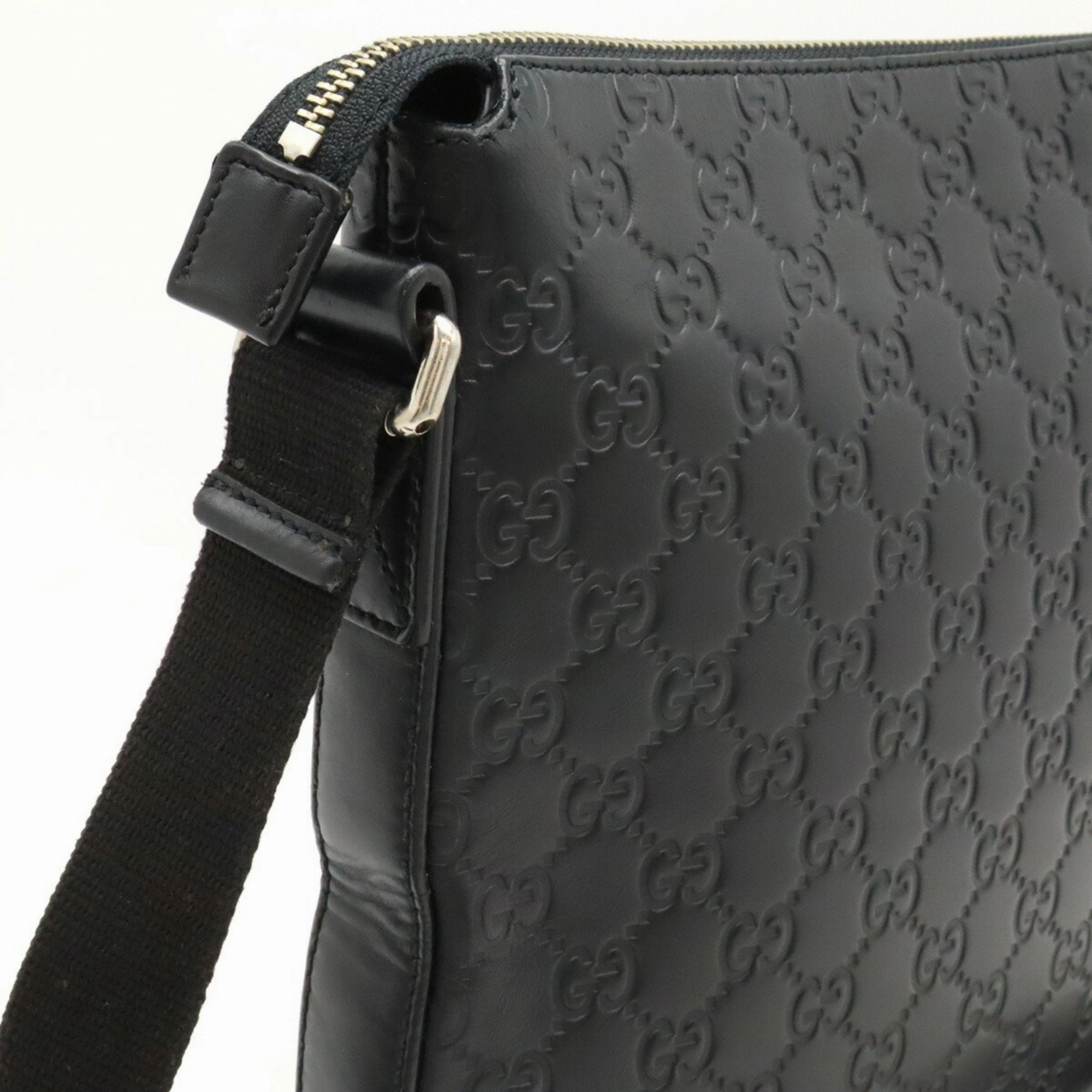 Gucci Black Leather Shoulder Bag ()