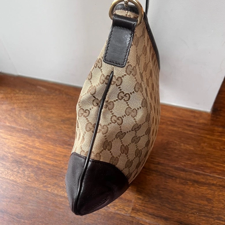 Gucci Canvas Shoulder Bag AG058 in Beige Monogram