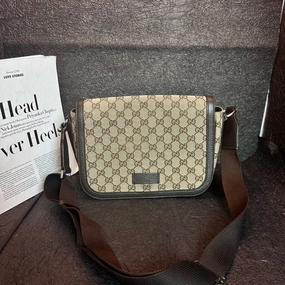 Gucci Classic One-Shoulder Beige Crossbody Bag