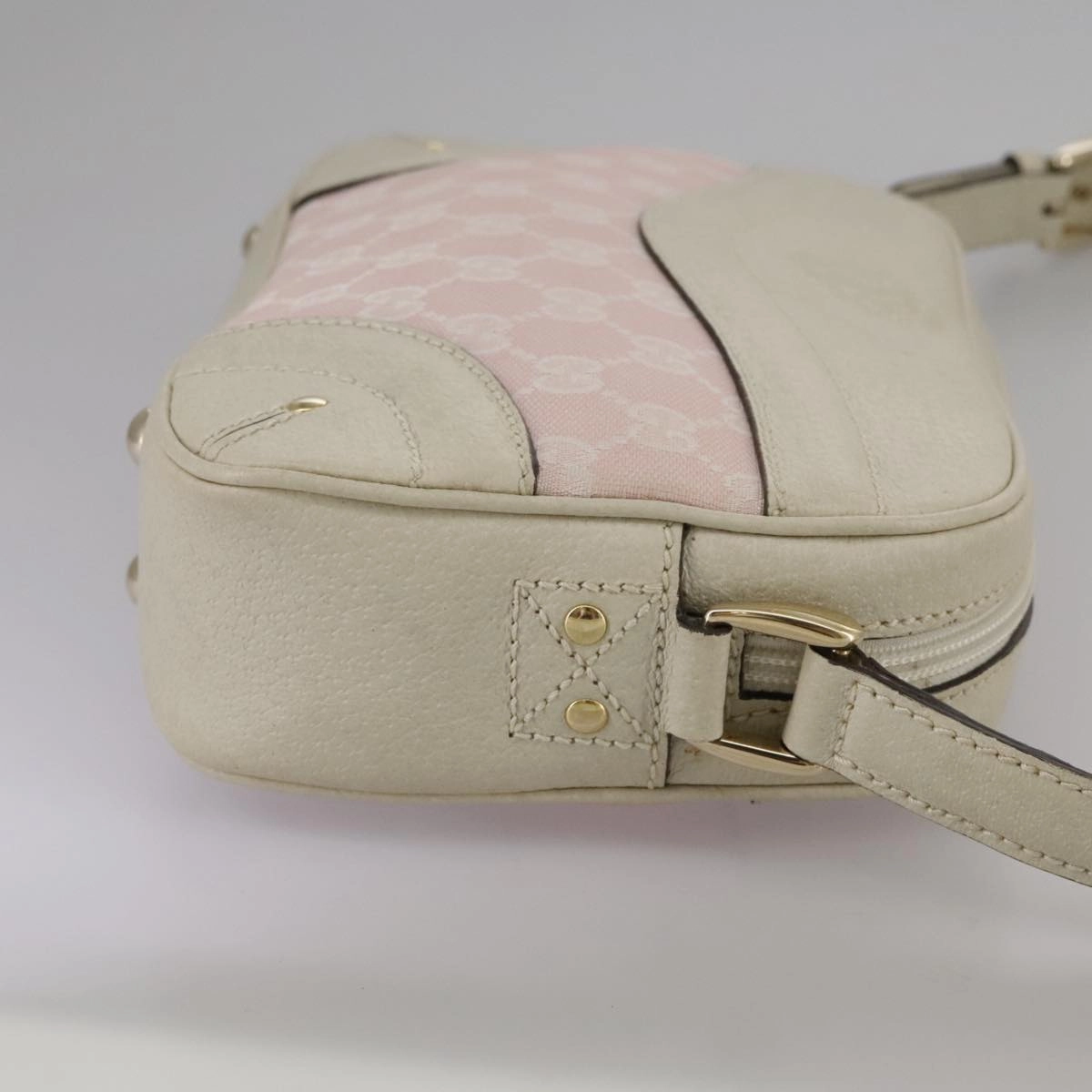 Gucci Crest Pink Leather Shoulder Bag ()