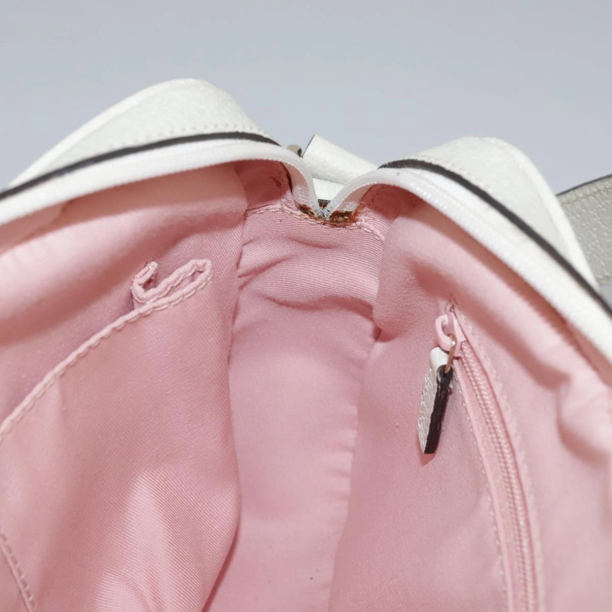 Gucci Crest Pink Leather Shoulder Bag ()