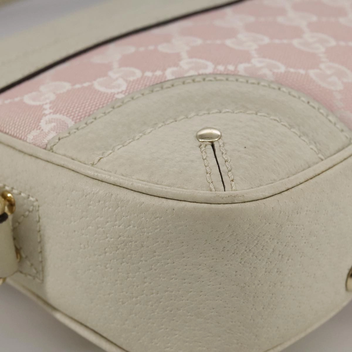 Gucci Crest Pink Leather Shoulder Bag ()