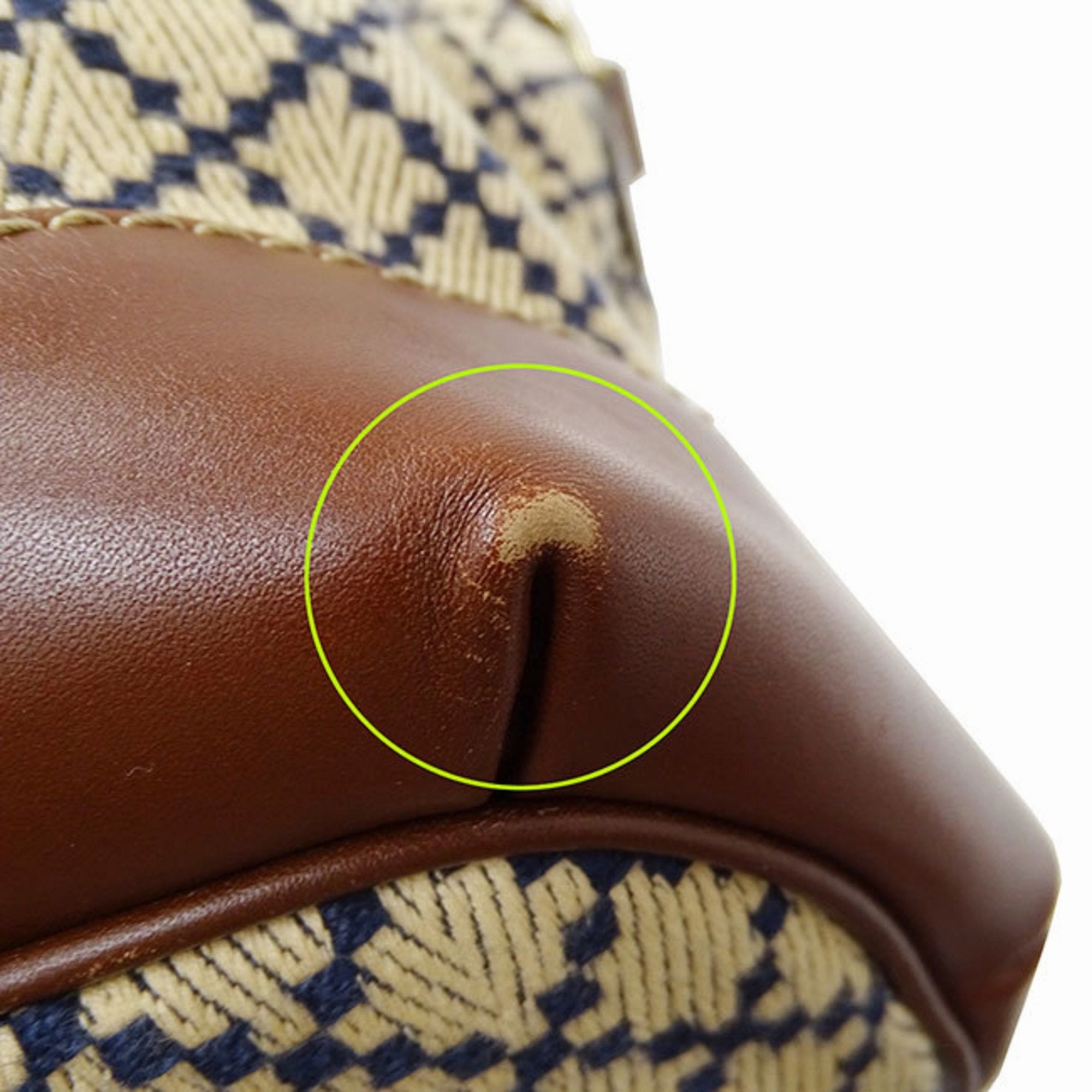 Gucci Diamante Beige Brown Canvas Handbag Shoulder Bag ()