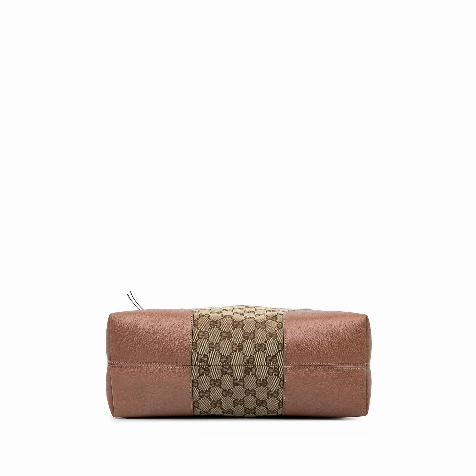 Gucci GG Canvas Bree Shoulder Bag (SHG-peTxRU)