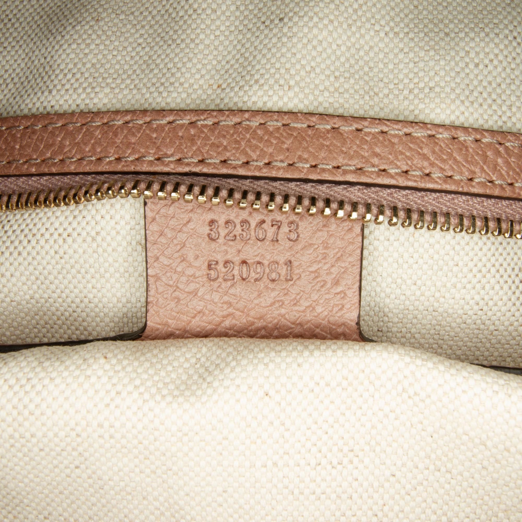Gucci GG Canvas Bree Shoulder Bag (SHG-peTxRU)