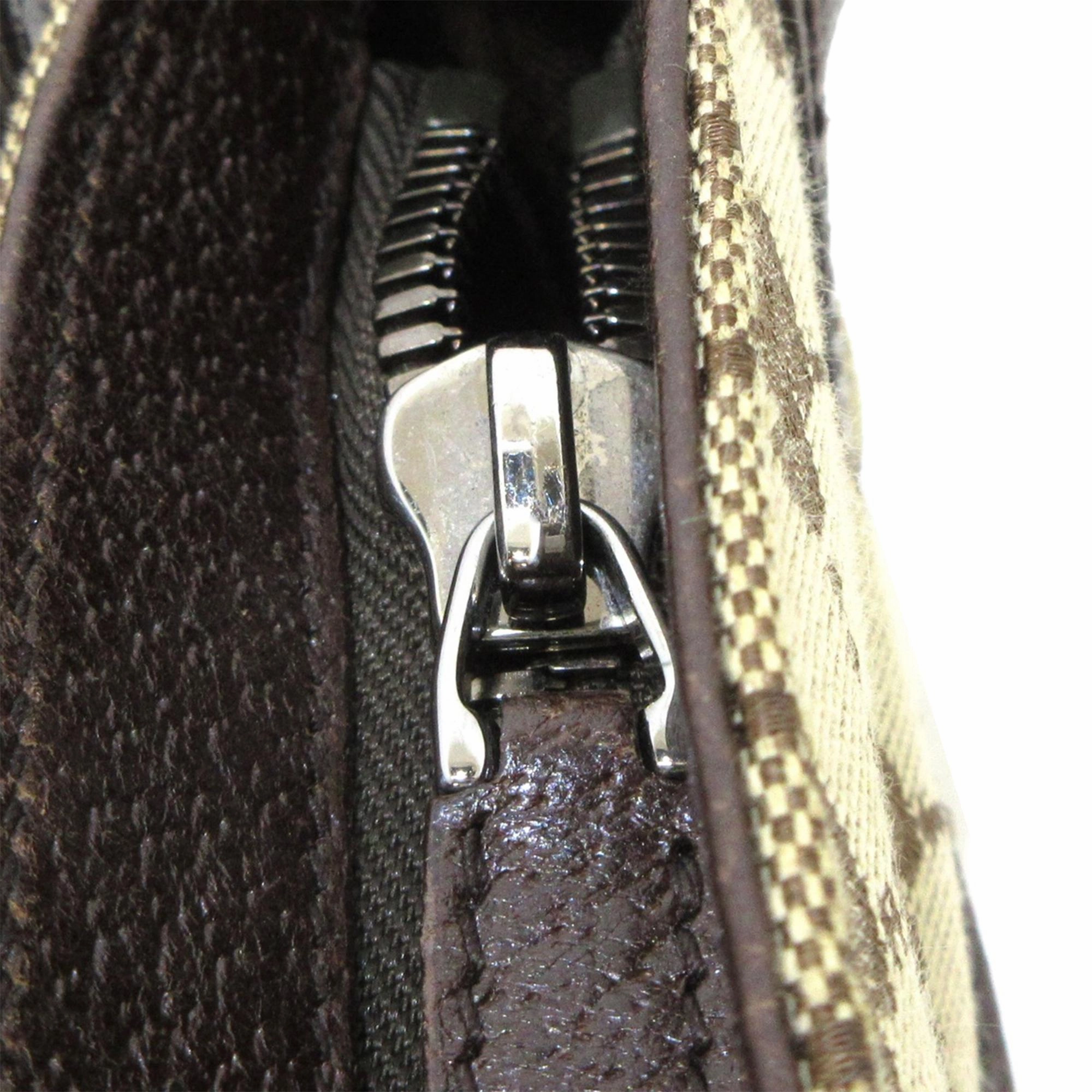 Gucci GG Canvas Crossbody Bag (SHG-x23w1X)