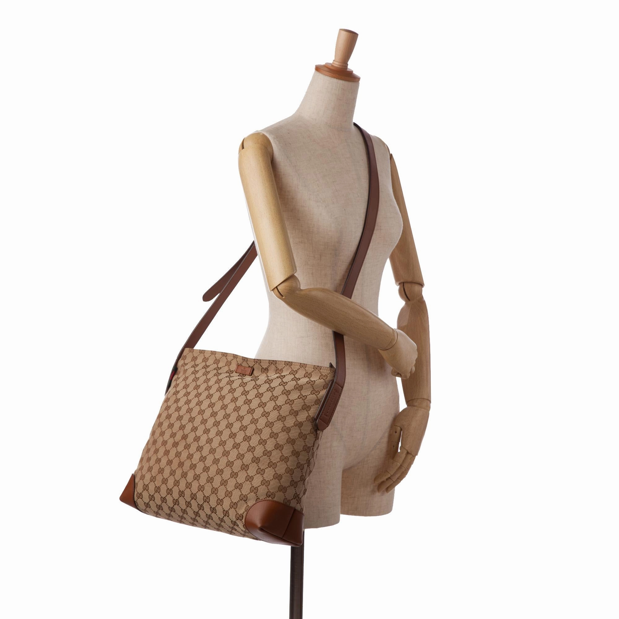 Gucci GG Canvas Crossbody Bag (SHG-XXqOBr)