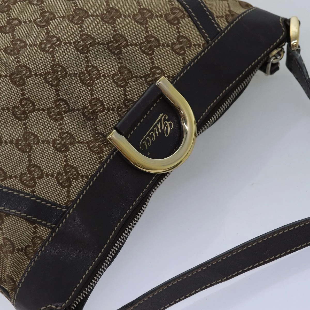 Gucci Gg Canvas Shoulder Bag Beige