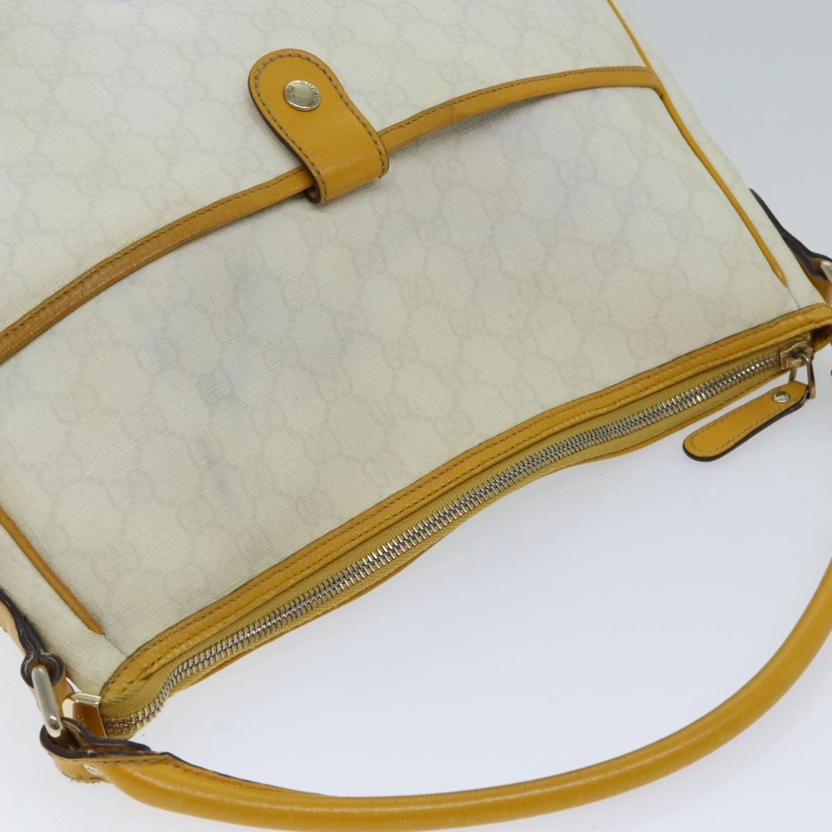 Gucci GG Canvas Shoulder Bag PVC White Yellow