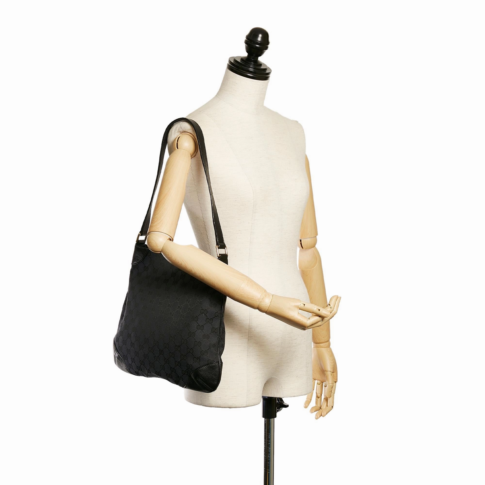 Gucci GG Canvas Shoulder Bag (SHG-33070)