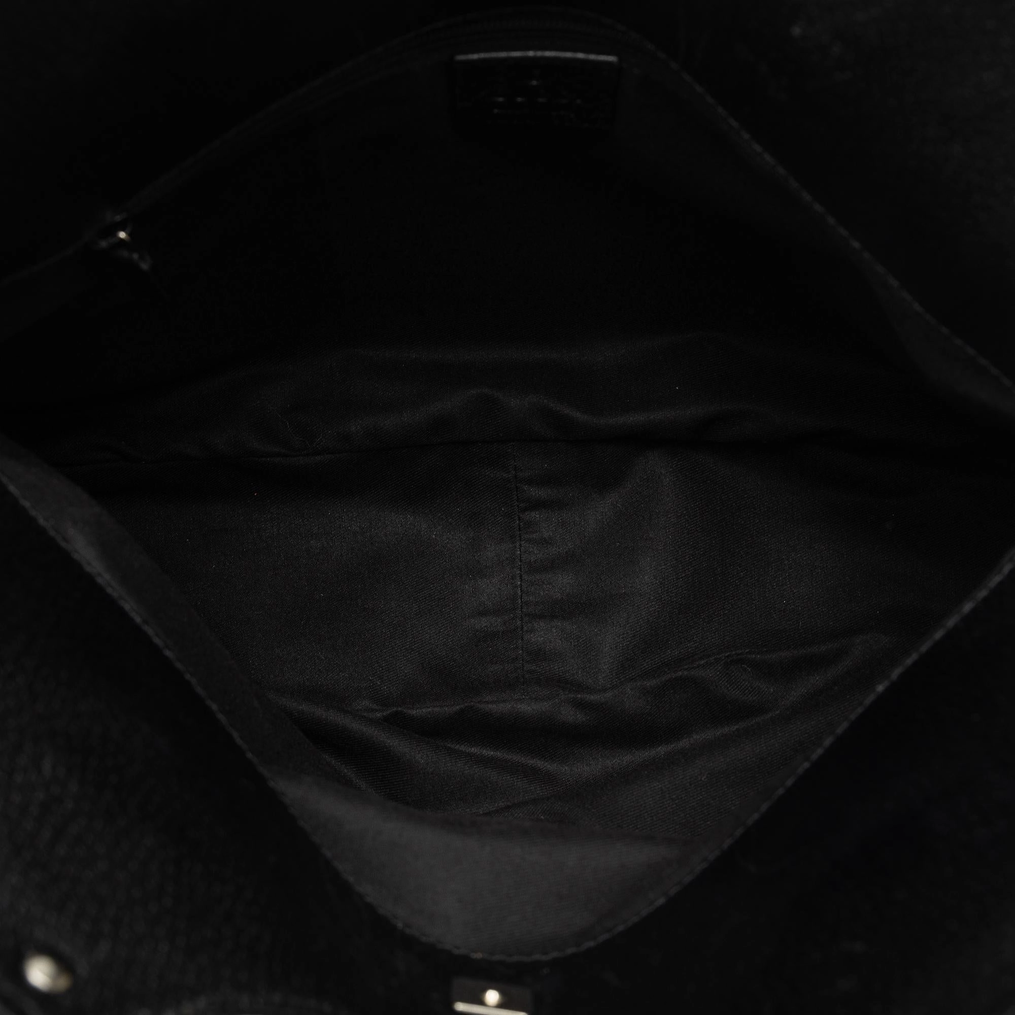 Gucci GG Canvas Shoulder Bag (SHG-H0tGMn)