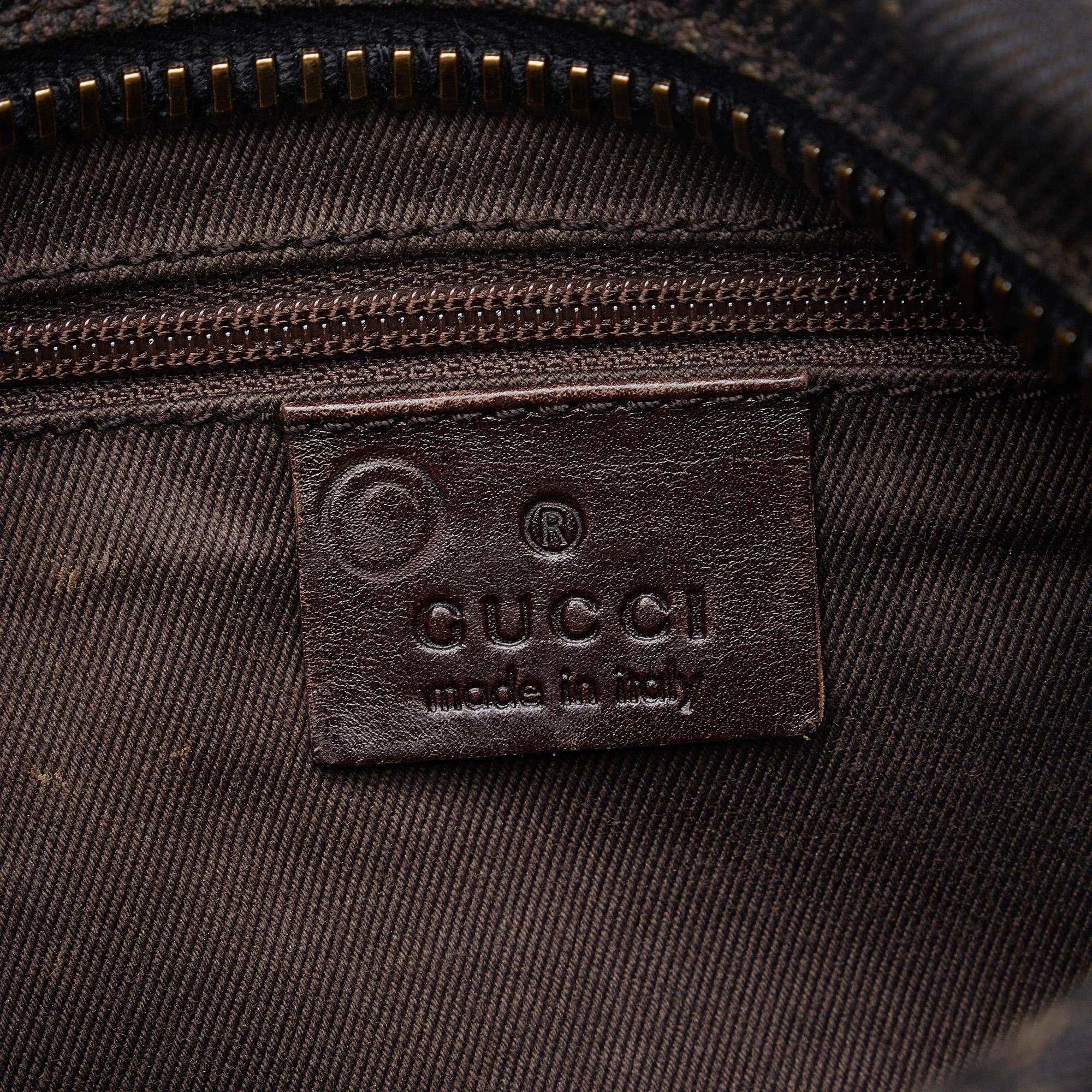 Gucci GG Canvas Shoulder Bag (SHG-XKt1NY)