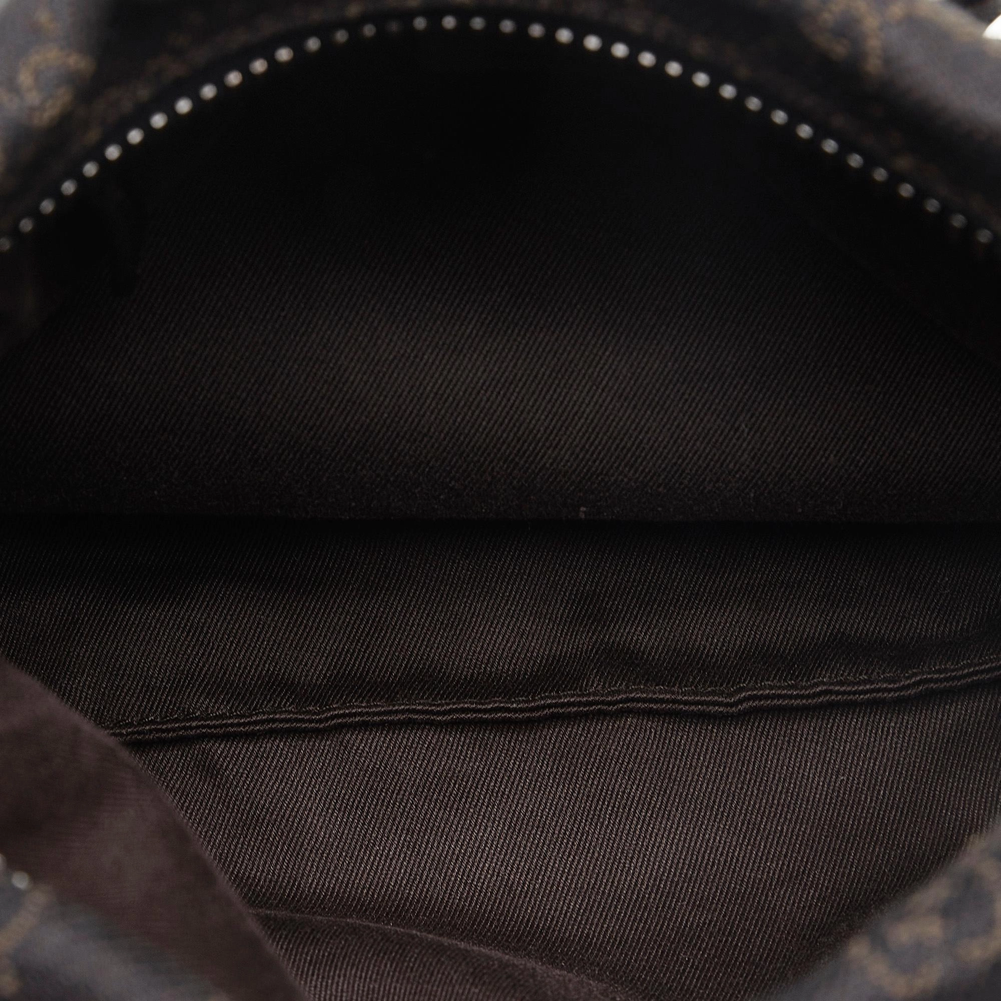 Gucci GG Canvas Shoulder Bag (SHG-XKt1NY)