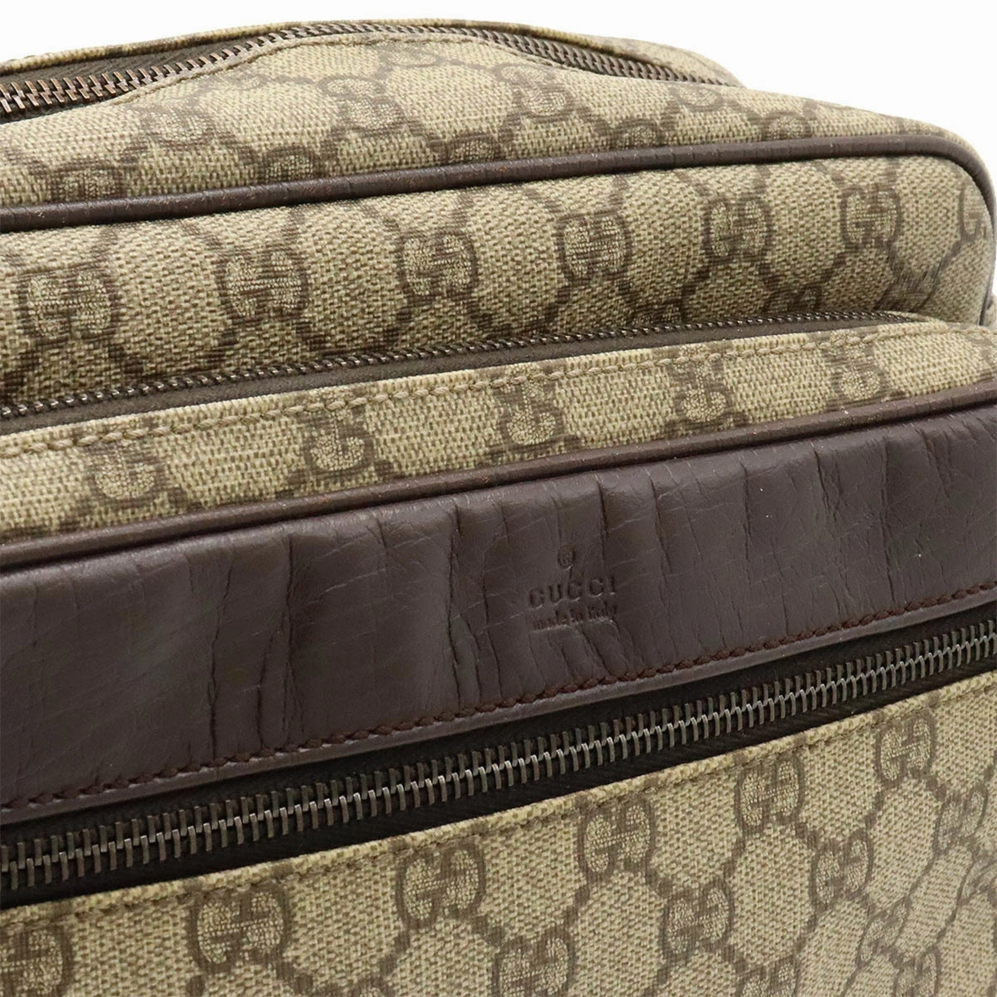 Gucci Gg Supreme  Canvas Shoulder Bag ()