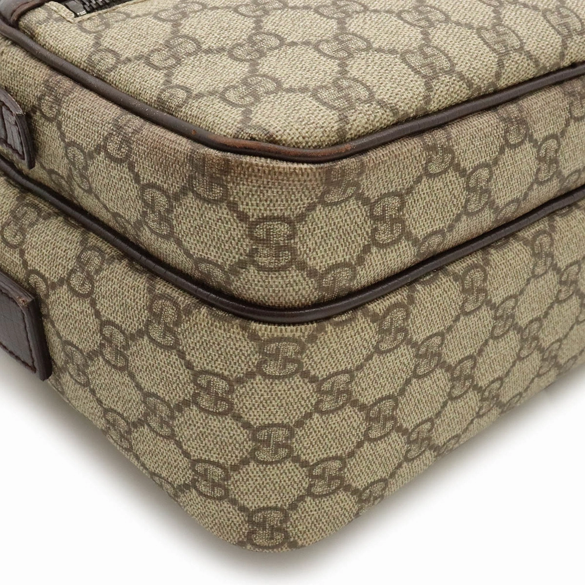Gucci Gg Supreme  Canvas Shoulder Bag ()