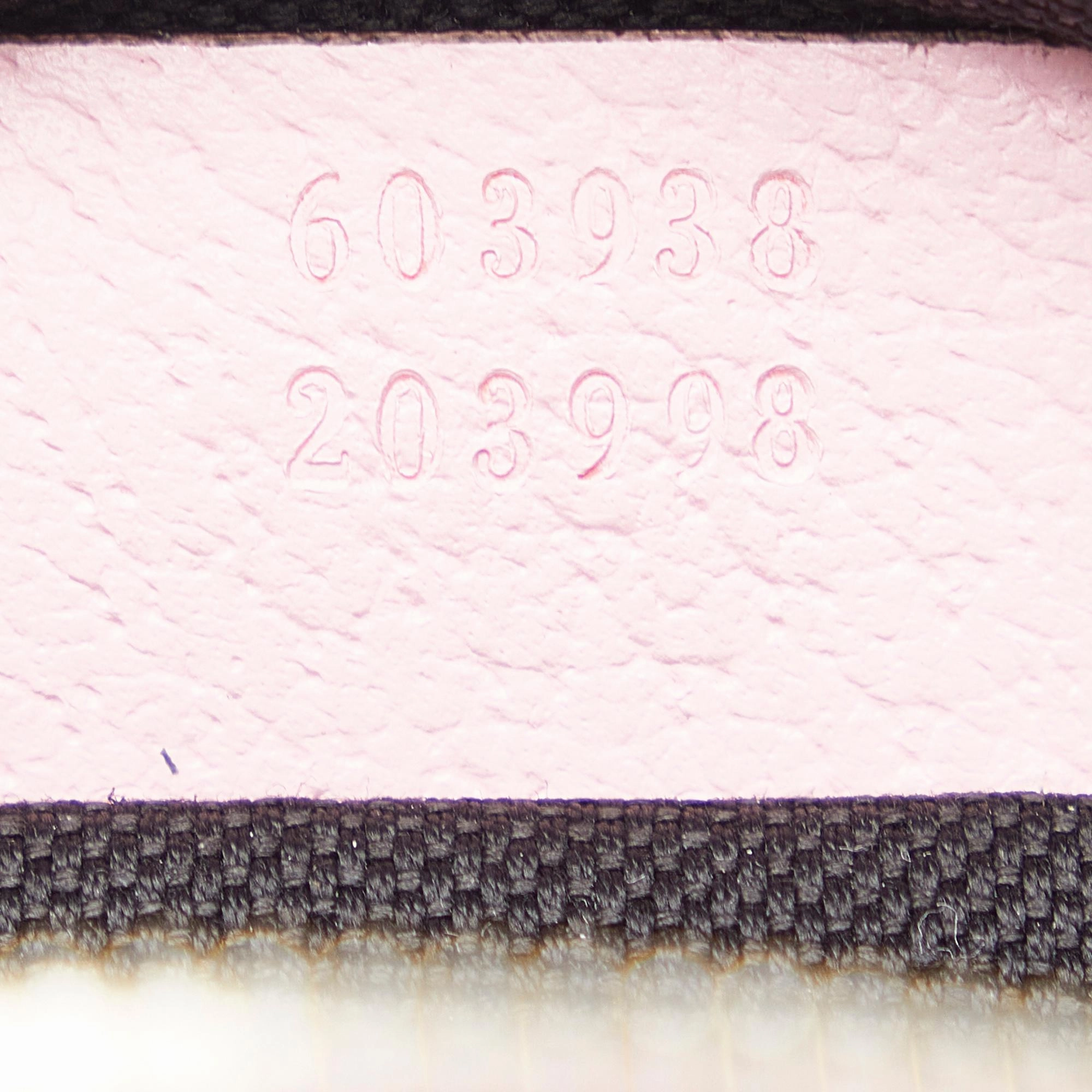 Gucci GG Supreme Psychedelic Round Crossbody Bag (SHG-gwT8Fo)