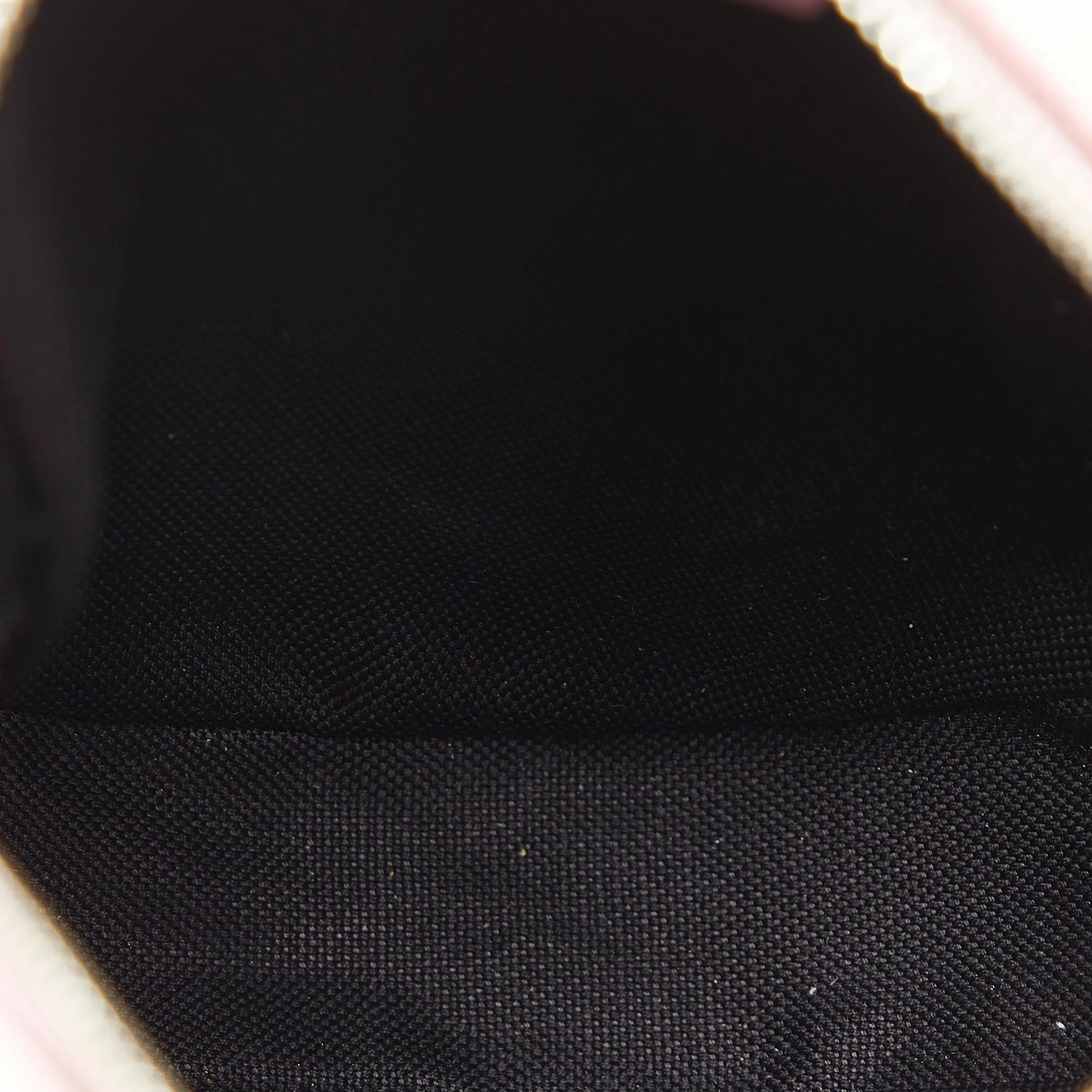 Gucci GG Supreme Psychedelic Round Crossbody Bag (SHG-gwT8Fo)