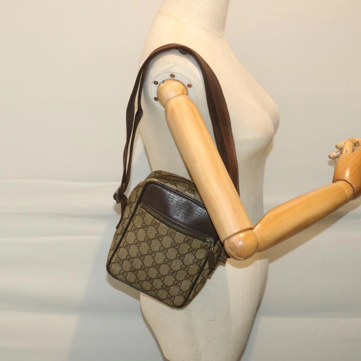 GUCCI GG Supreme Shoulder Bag PVC Leather Beige 101680  57287