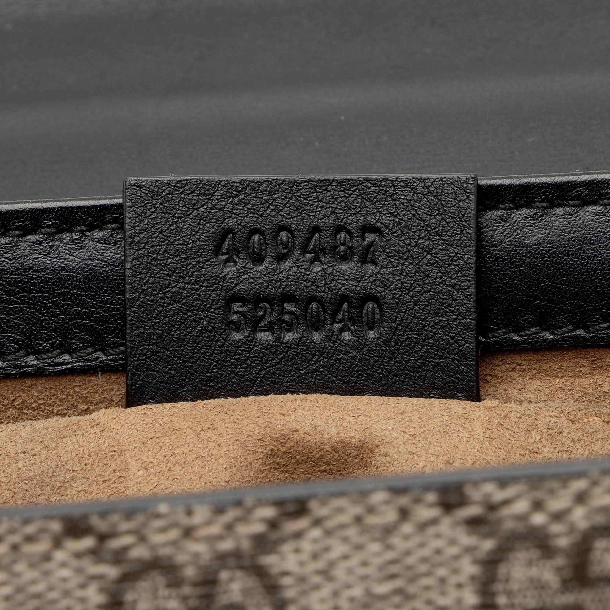 Gucci GG Supreme Small Padlock Shoulder Bag (SHF-vRdeyi)