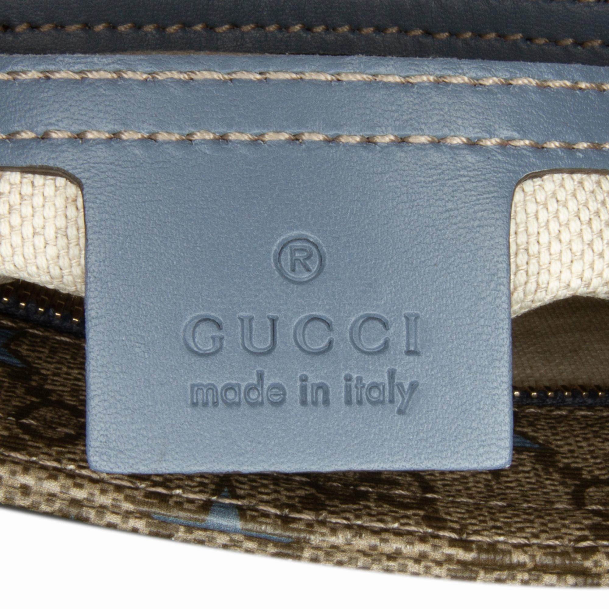 Gucci GG Supreme Star Crossbody Bag (SHG-nEpIbe)