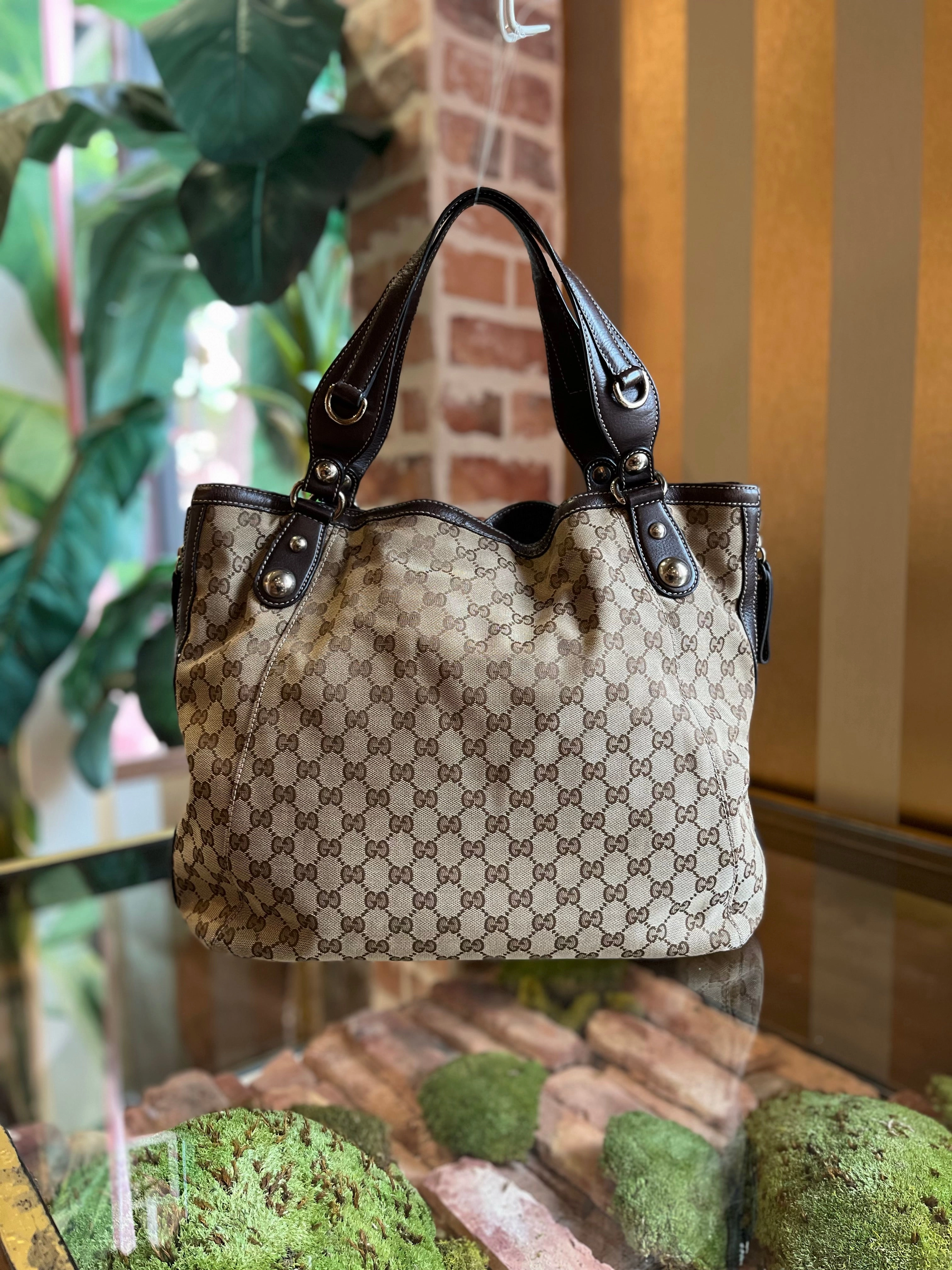 GUCCI Icon Bit GG Canvas Shoulder Bag