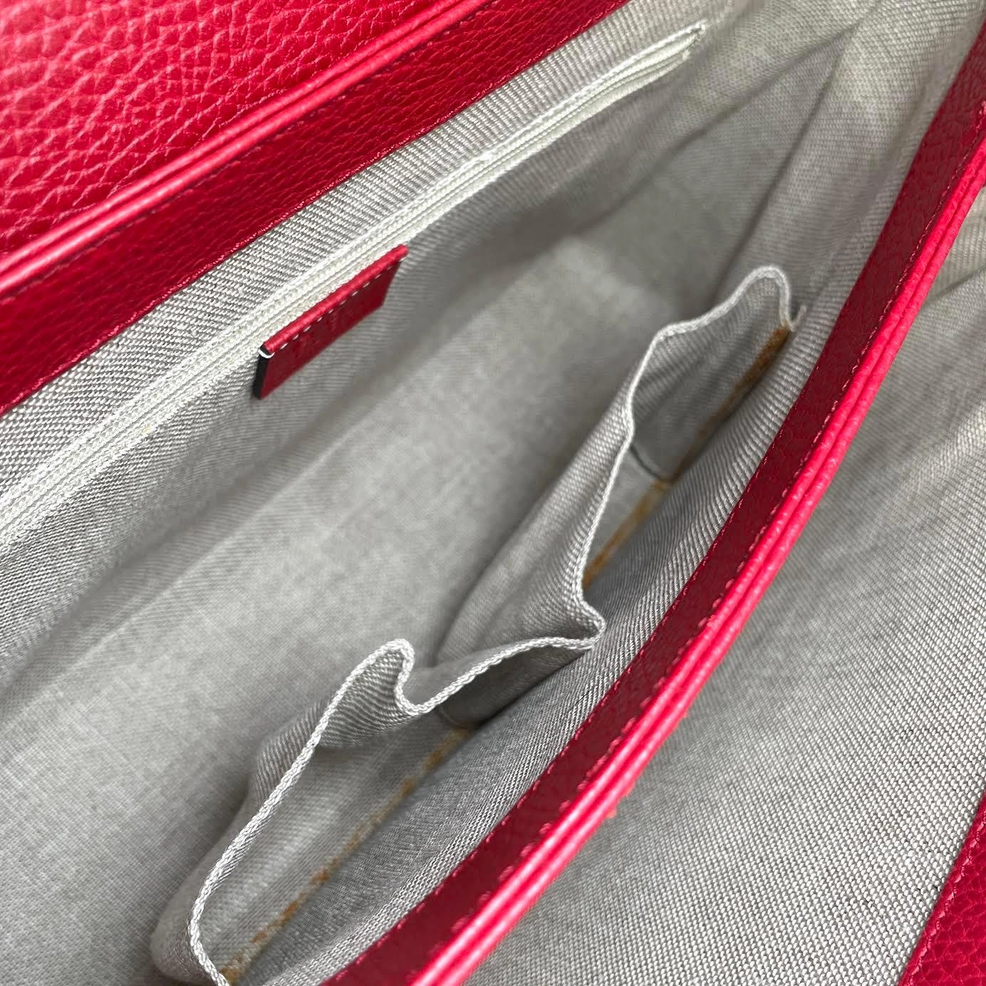 GUCCI Interlocking G Shoulder Bag - Red