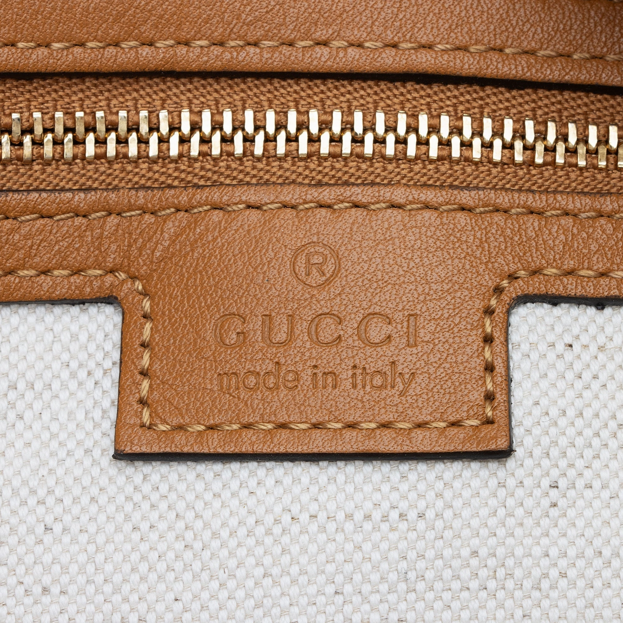Gucci Leather Attache Medium Shoulder Bag (SHF-PEEvxe)