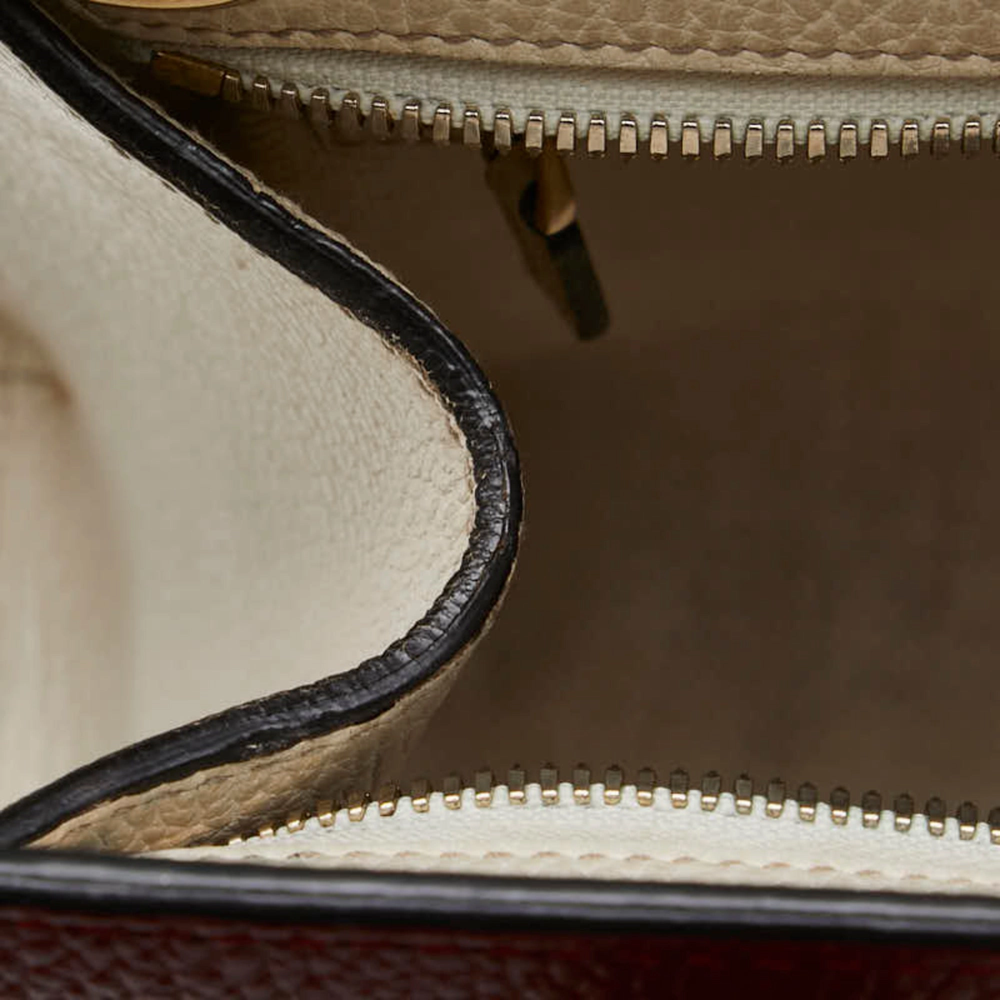 Gucci  Leather Handbag Shoulder Bag (Pre-Owned)