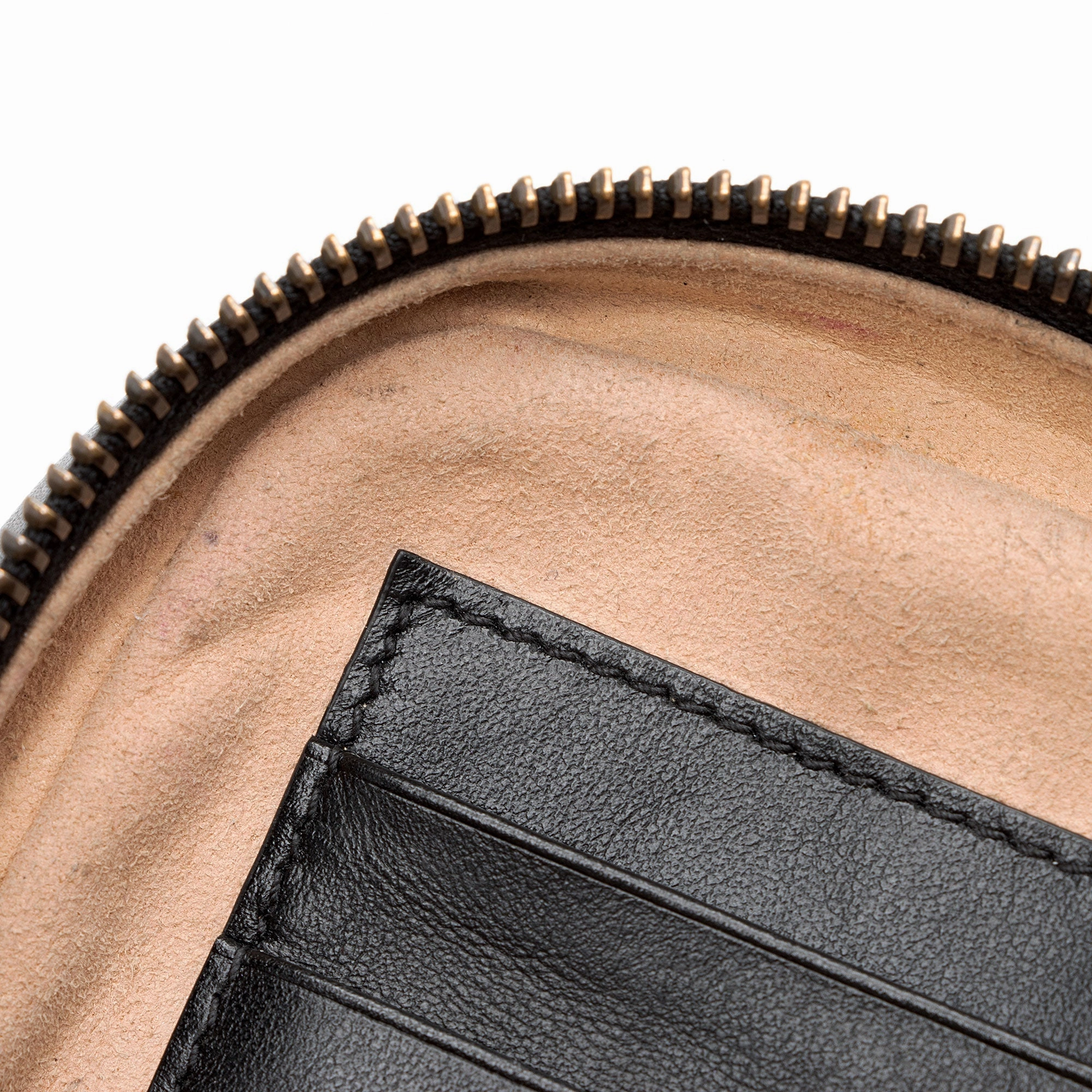 Gucci Matelasse Leather GG Marmont Mini Crossbody Bag (SHF-2UTE9c)
