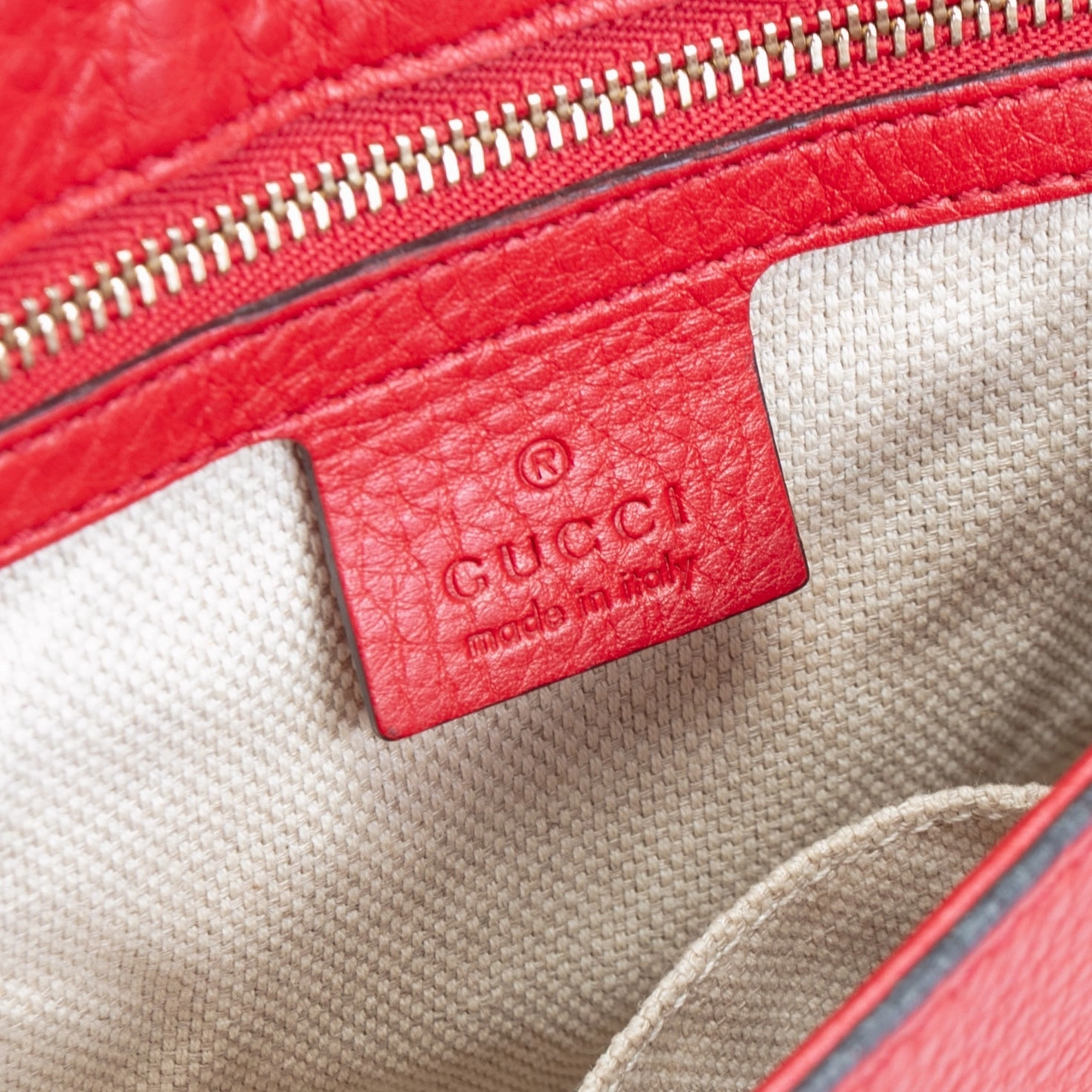 GUCCI Medium Soho Flap Crossbody - Red
