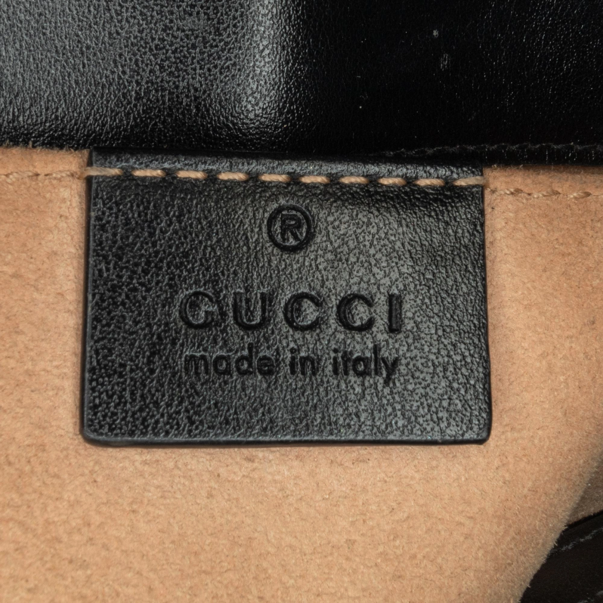 Gucci Mini GG Marmont Matelasse Crossbody (SHG-QNpQD1)