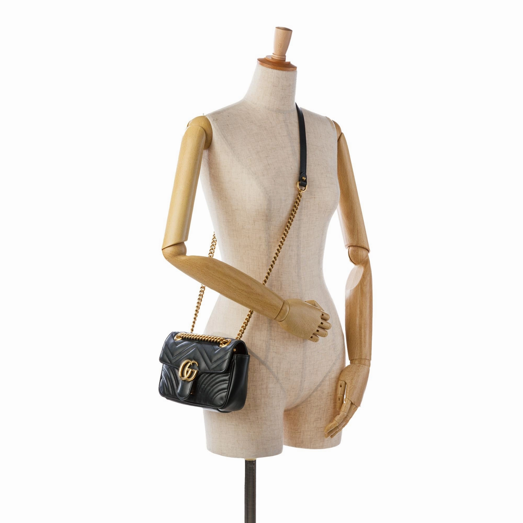 Gucci Mini GG Marmont Matelasse Crossbody (SHG-QNpQD1)