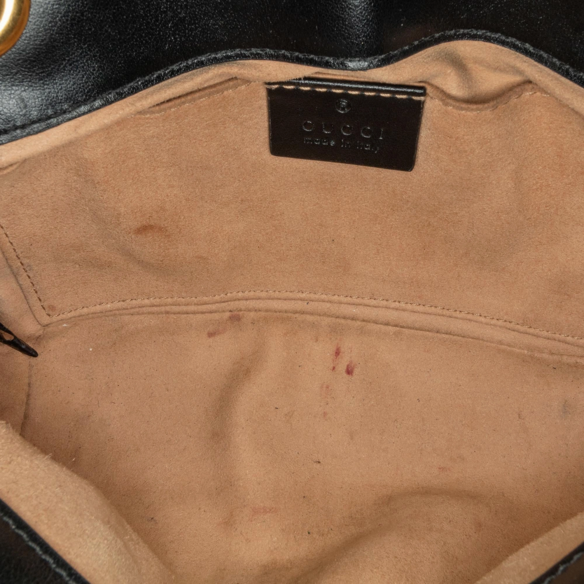 Gucci Mini GG Marmont Matelasse Crossbody (SHG-QNpQD1)