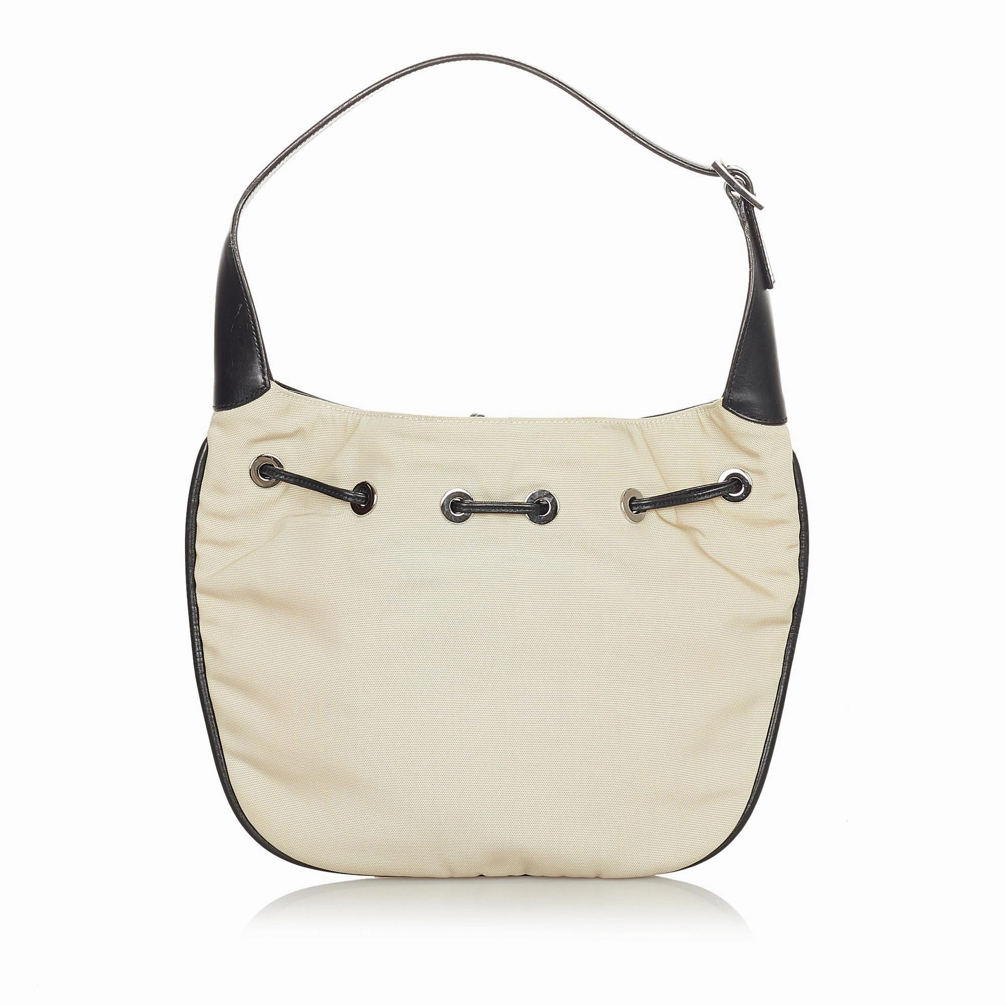 Gucci Nylon Drawstring Shoulder Bag (SHG-31853)