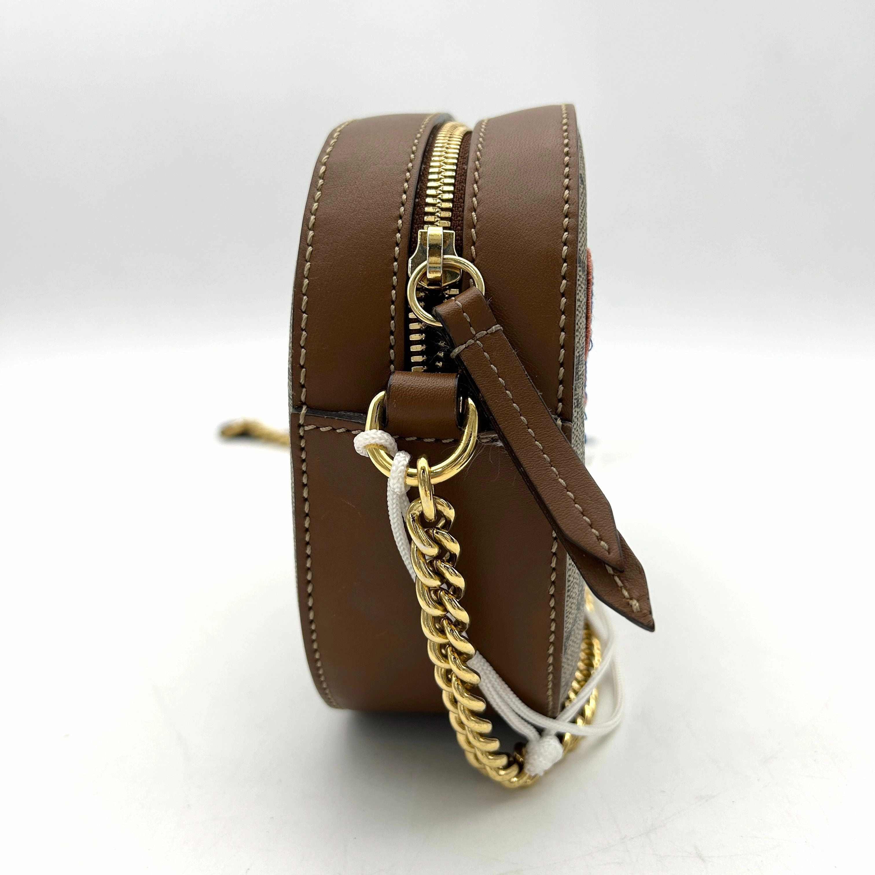 Gucci Pre- 2000-2015 GG Supreme Butterfly Embroidered Camera Crossbody Bag | Brown LA31300