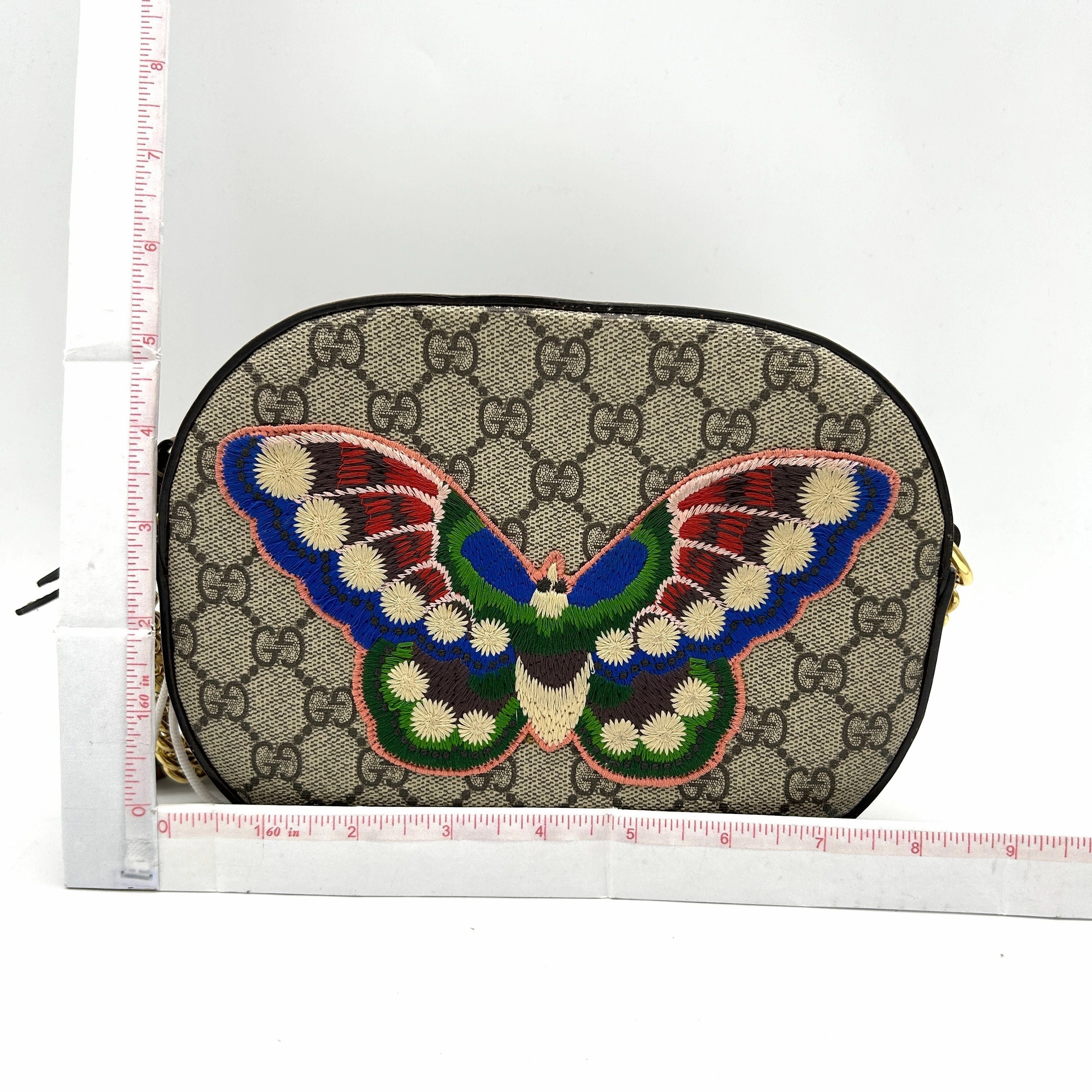 Gucci Pre- 2000-2015 GG Supreme Butterfly Embroidered Camera Crossbody Bag | Brown LA31300