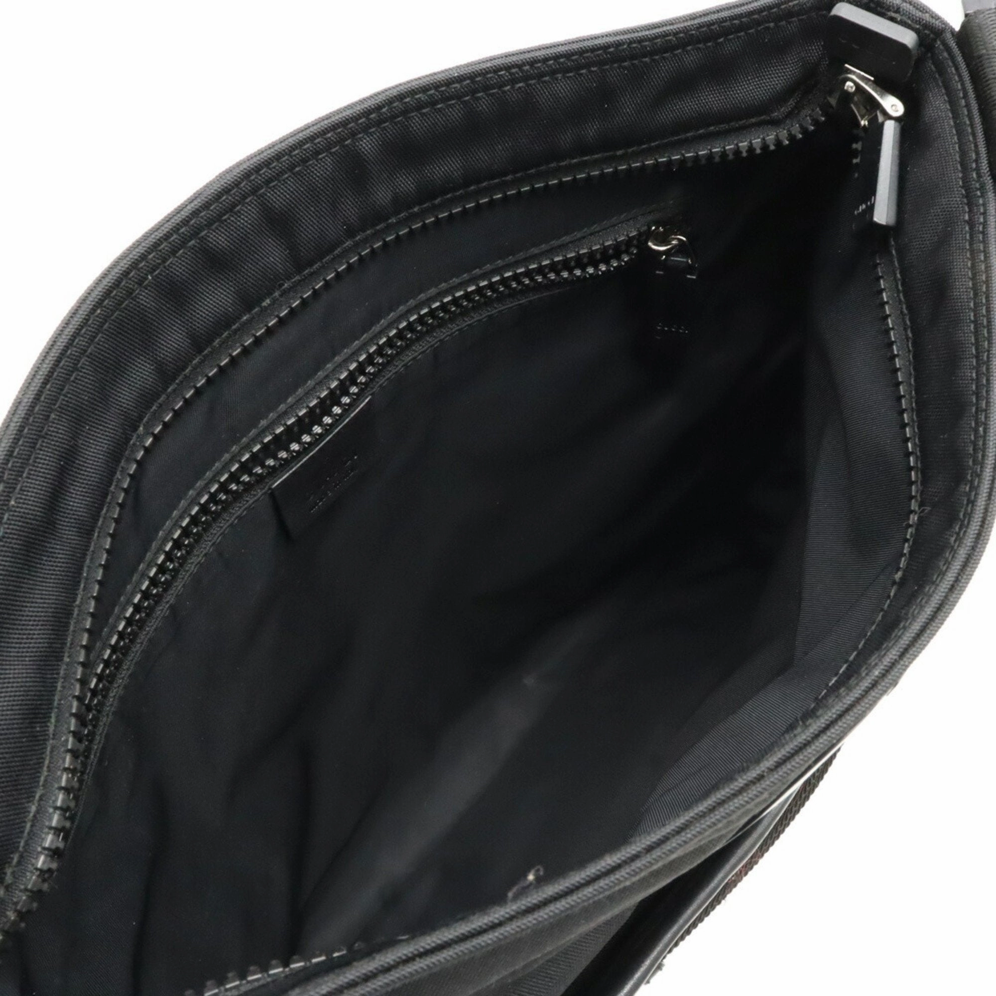Gucci Sherry  Canvas Shoulder Bag ()