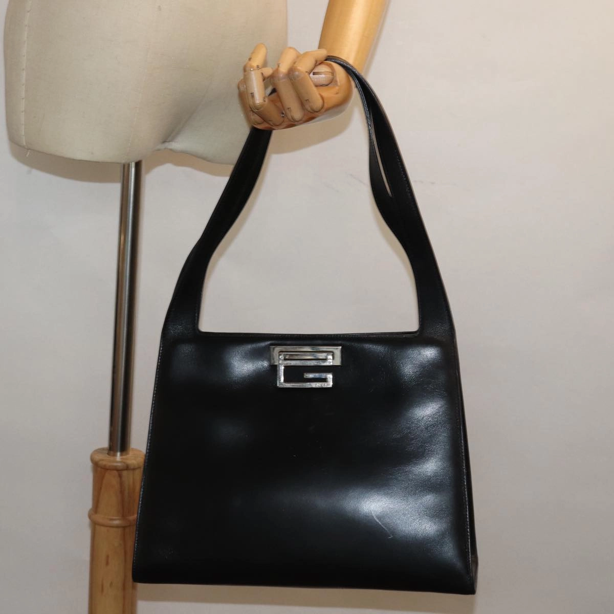 GUCCI Shoulder Bag Leather Black 001 3038  13123