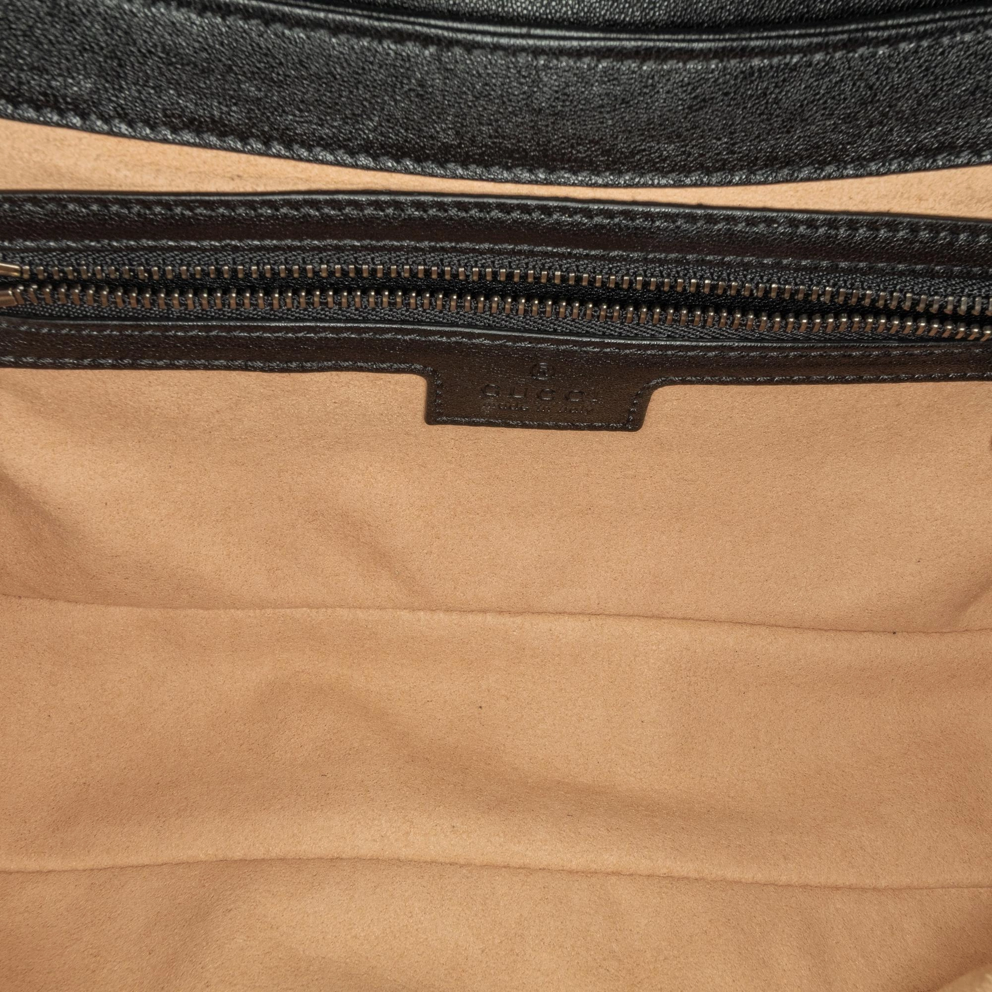 Gucci Small Aphrodite Shoulder Bag (SHG-pn6k6i)