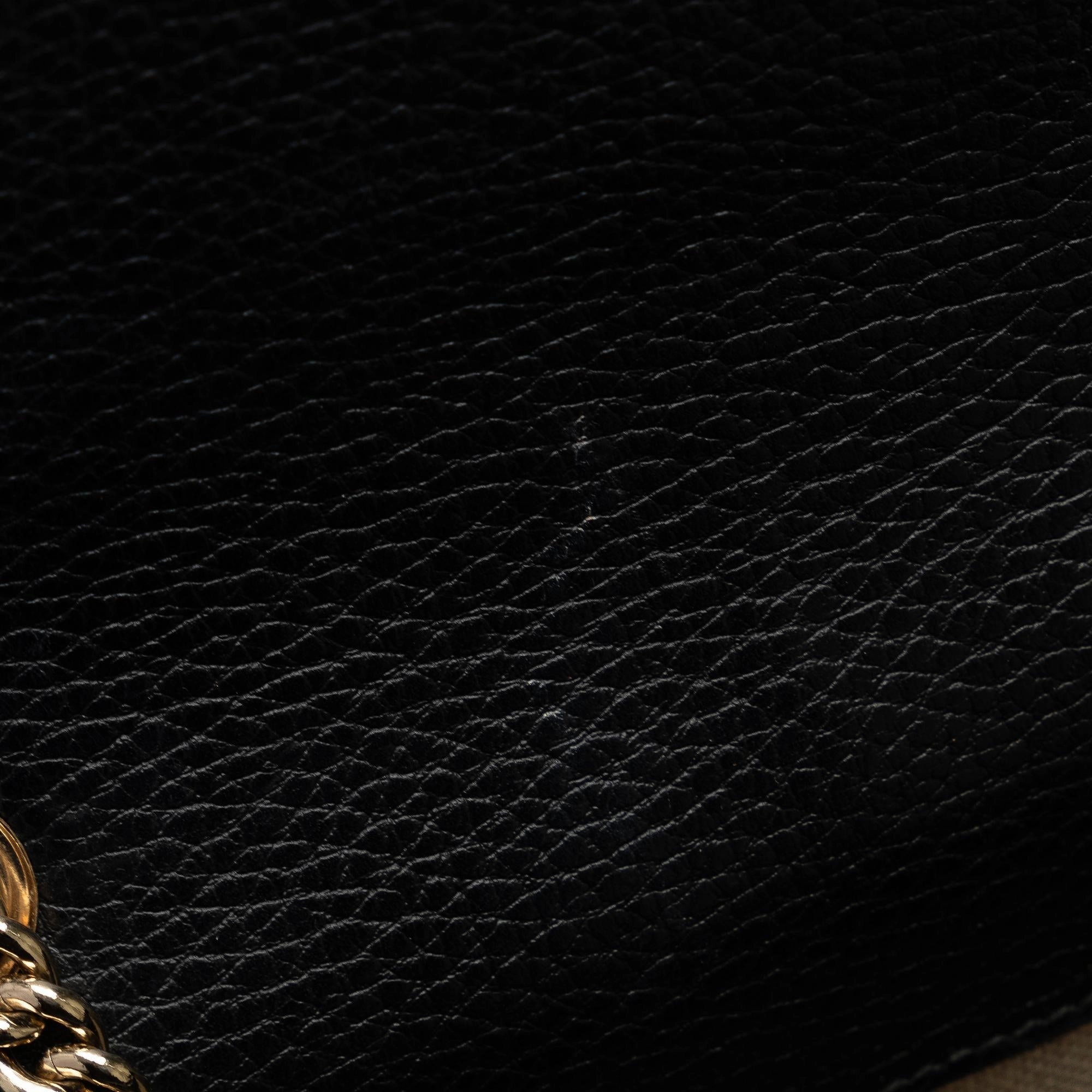 Gucci Small Dollar Interlocking G Crossbody (SHG-QutaH4)