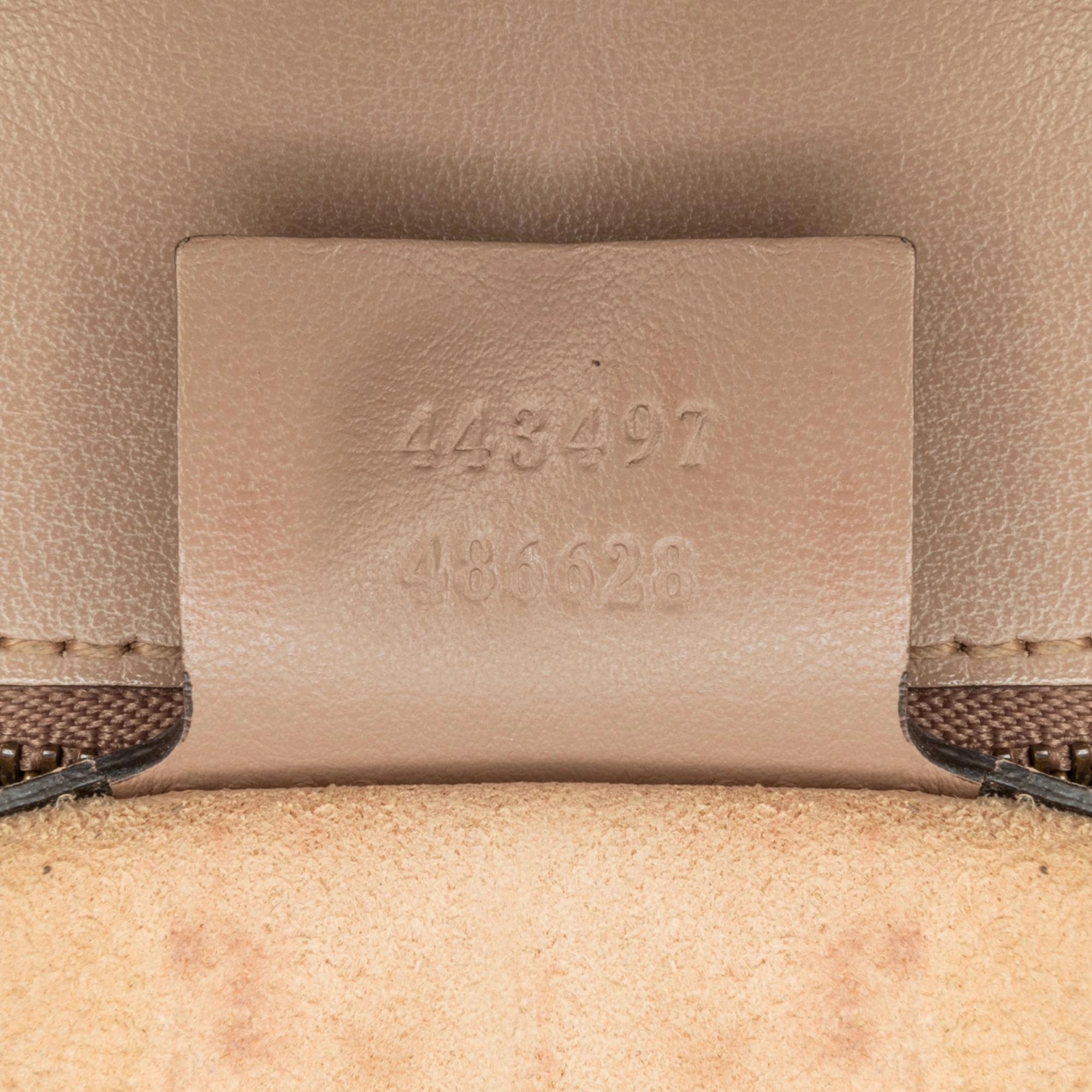 Gucci Small GG Marmont Matelasse Crossbody Bag (SHG-WEebbv)