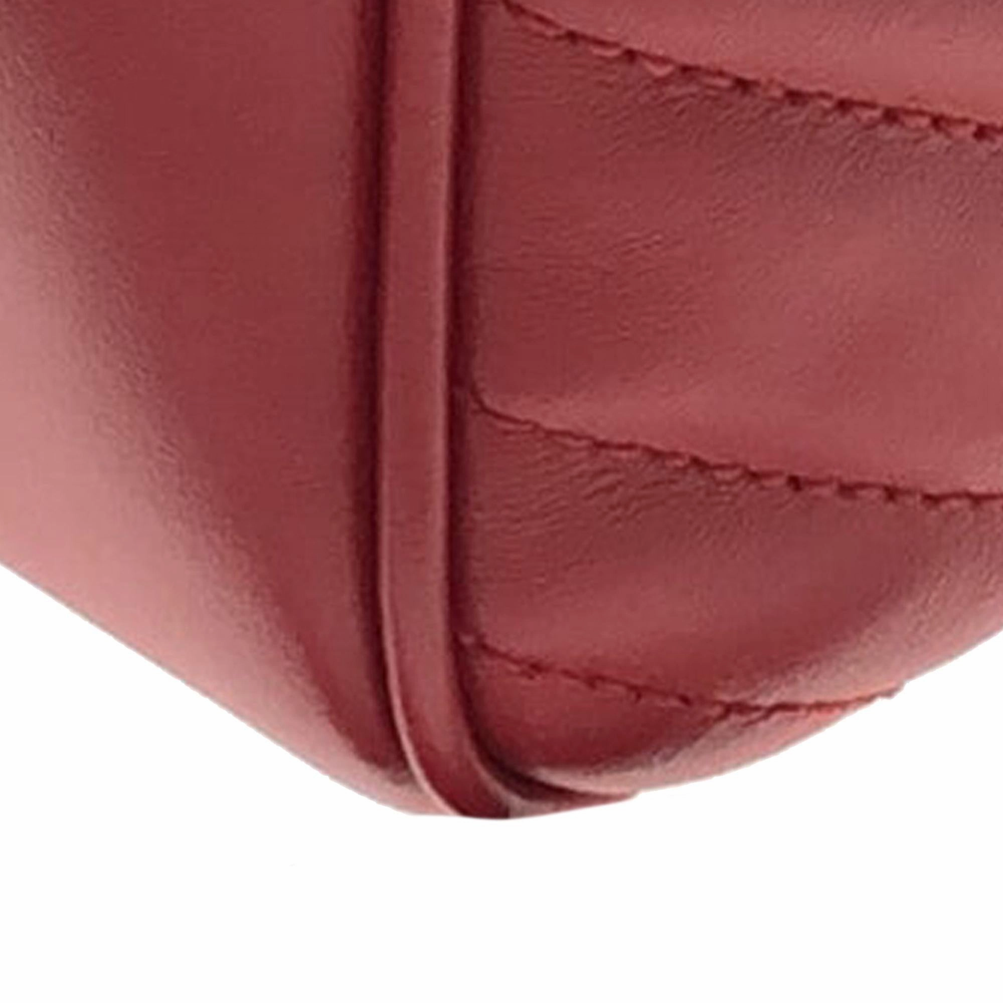 Gucci Small GG Marmont Matelasse Crossbody (SHG-NUxC1I)