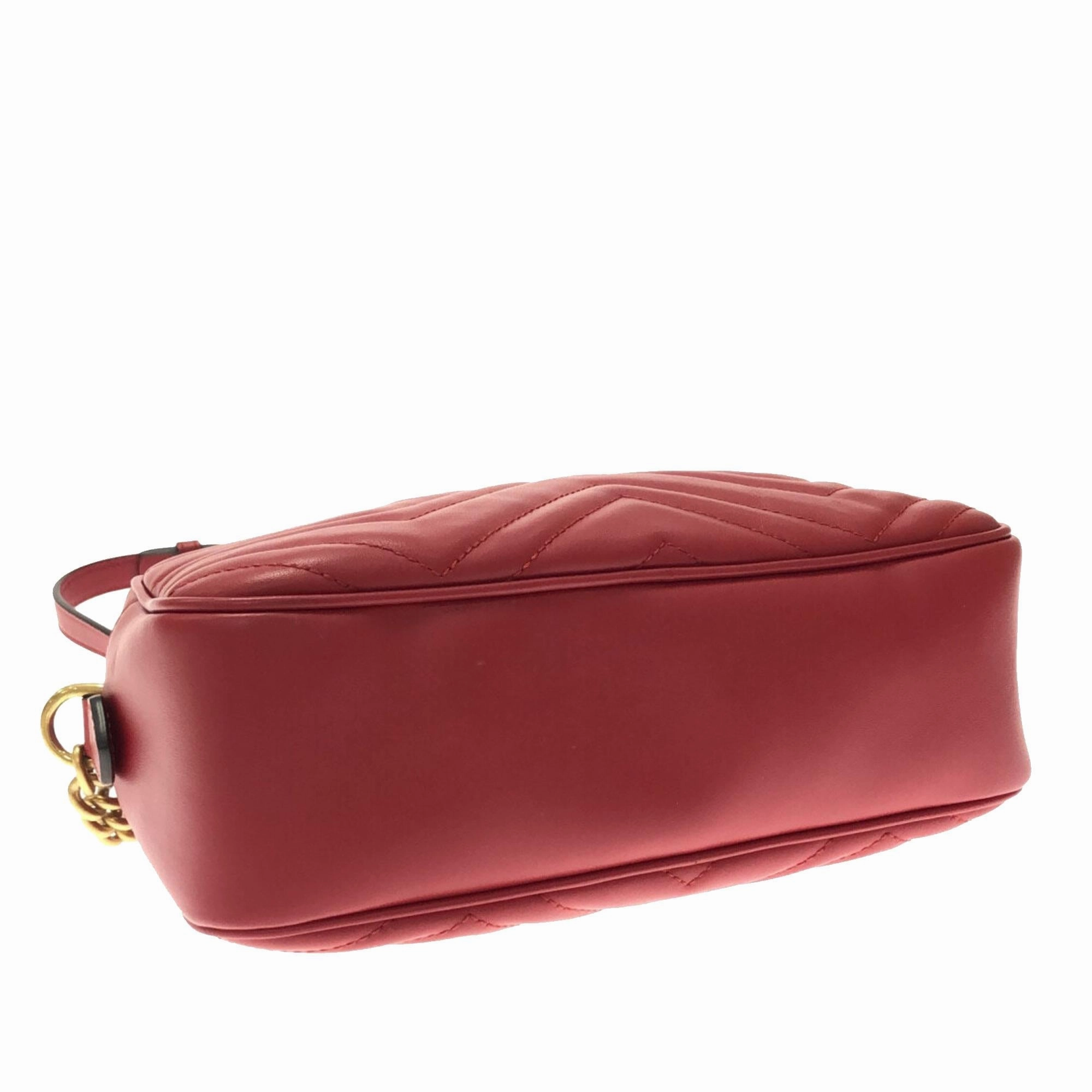 Gucci Small GG Marmont Matelasse Crossbody (SHG-NUxC1I)